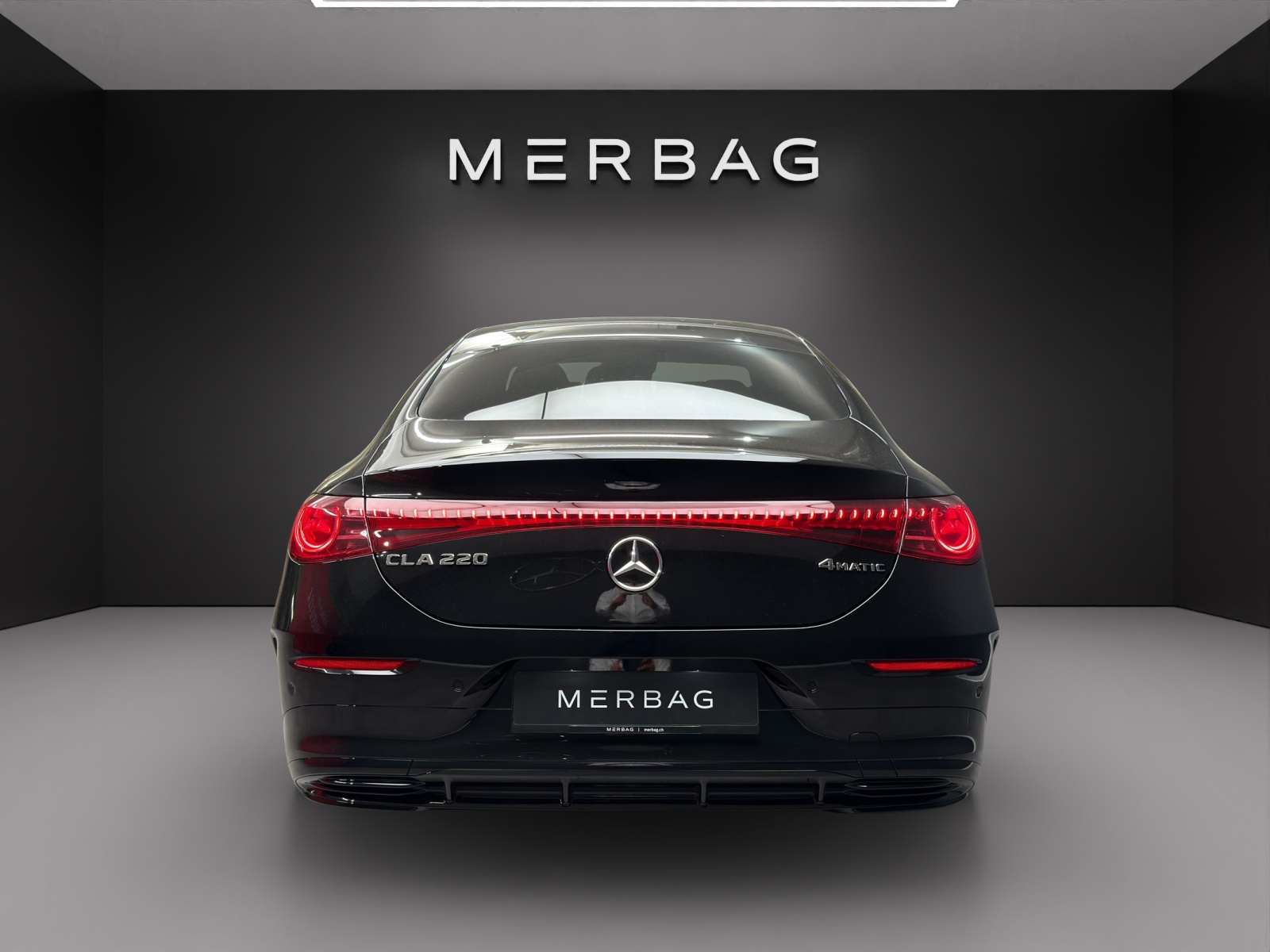 MERCEDES-BENZ CLA 220 4MATIC-image-4