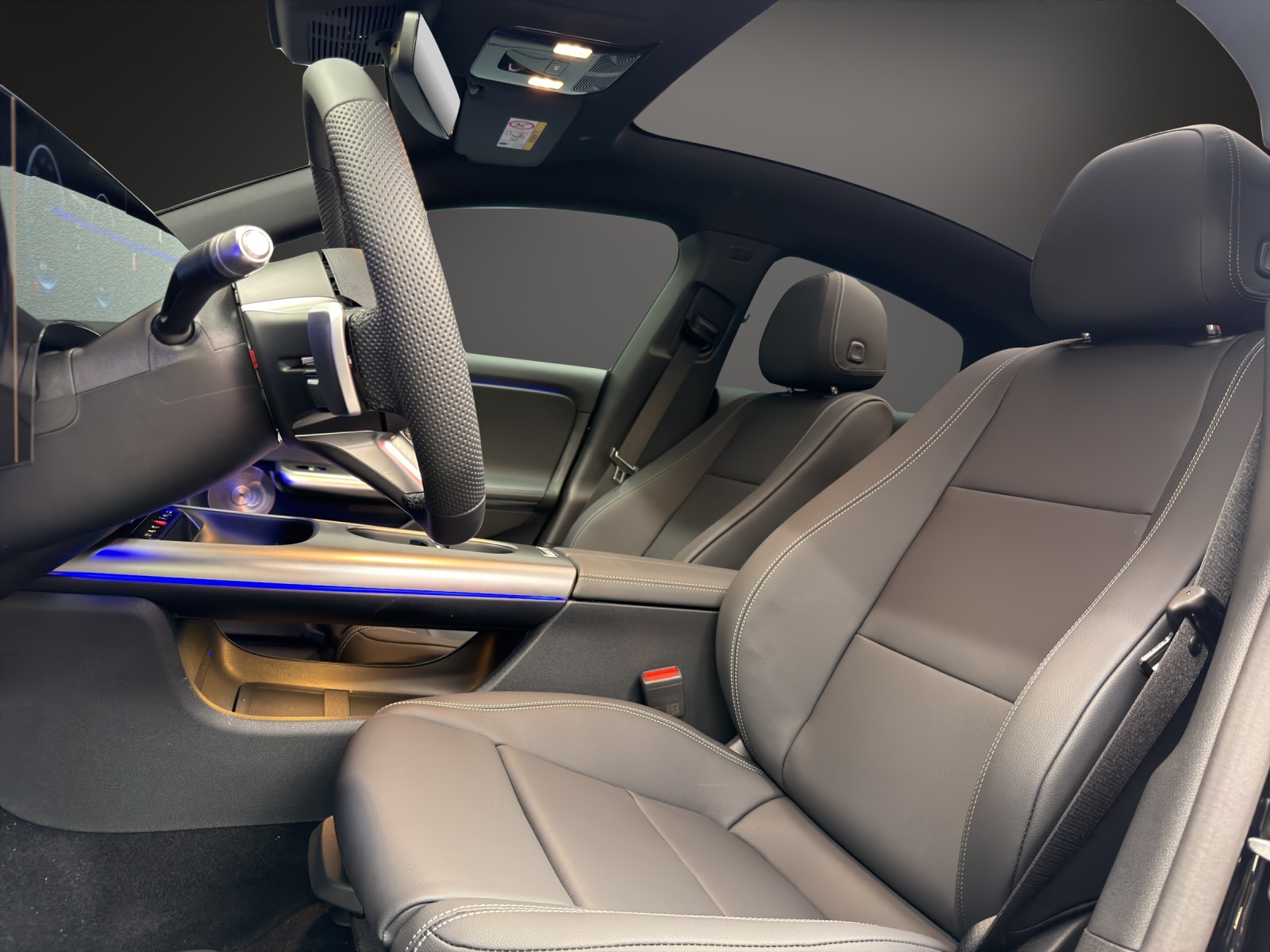 MERCEDES-BENZ CLA 220 4MATIC-image-8