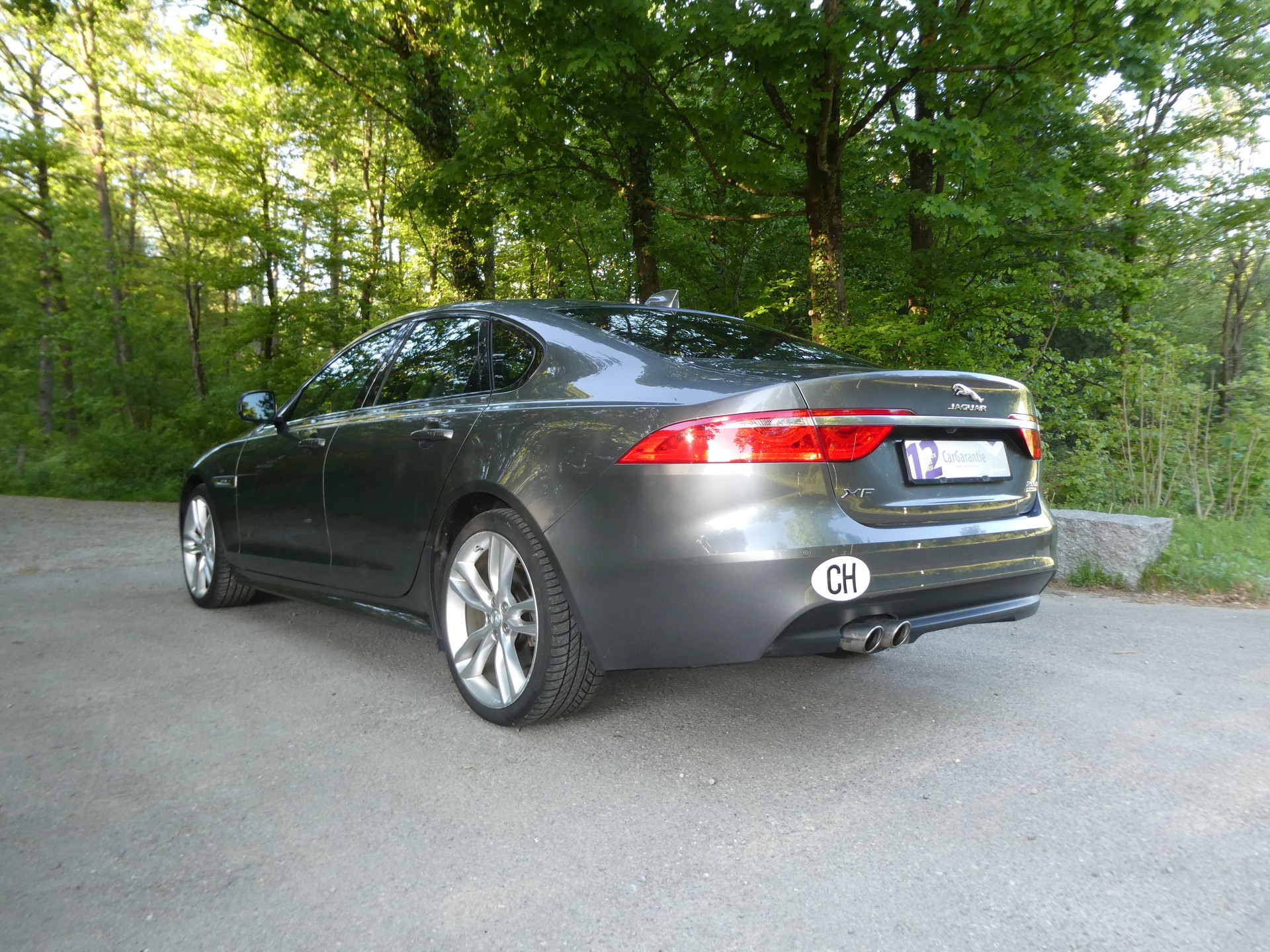JAGUAR XF 25t R-Sport Automatic-image-3