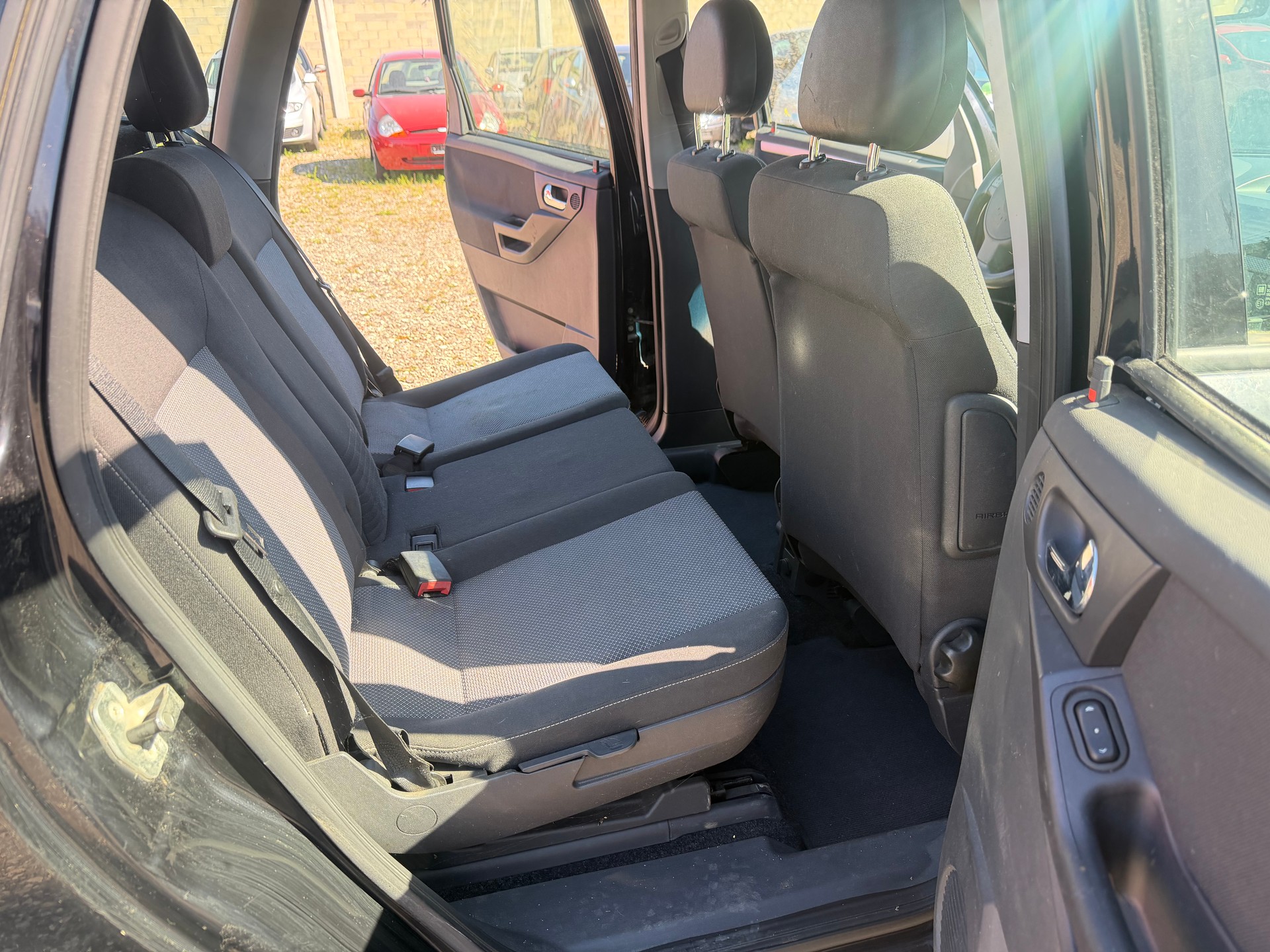 OPEL Meriva 1.6i-16 TP (Essentia)-image-6