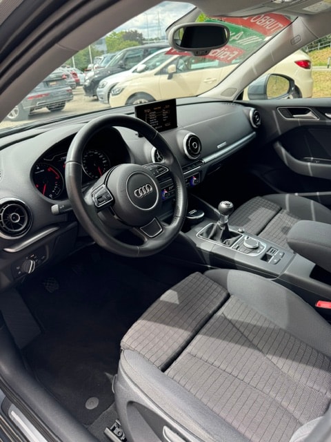 AUDI A3 Sportback 2.0 TDI Ambition quattro-image-8