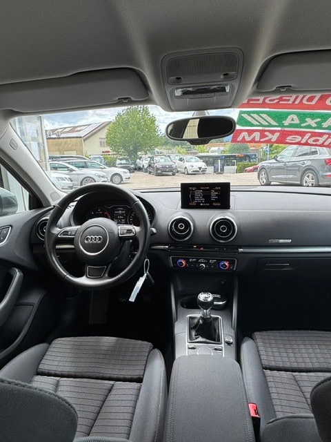 AUDI A3 Sportback 2.0 TDI Ambition quattro-image-9