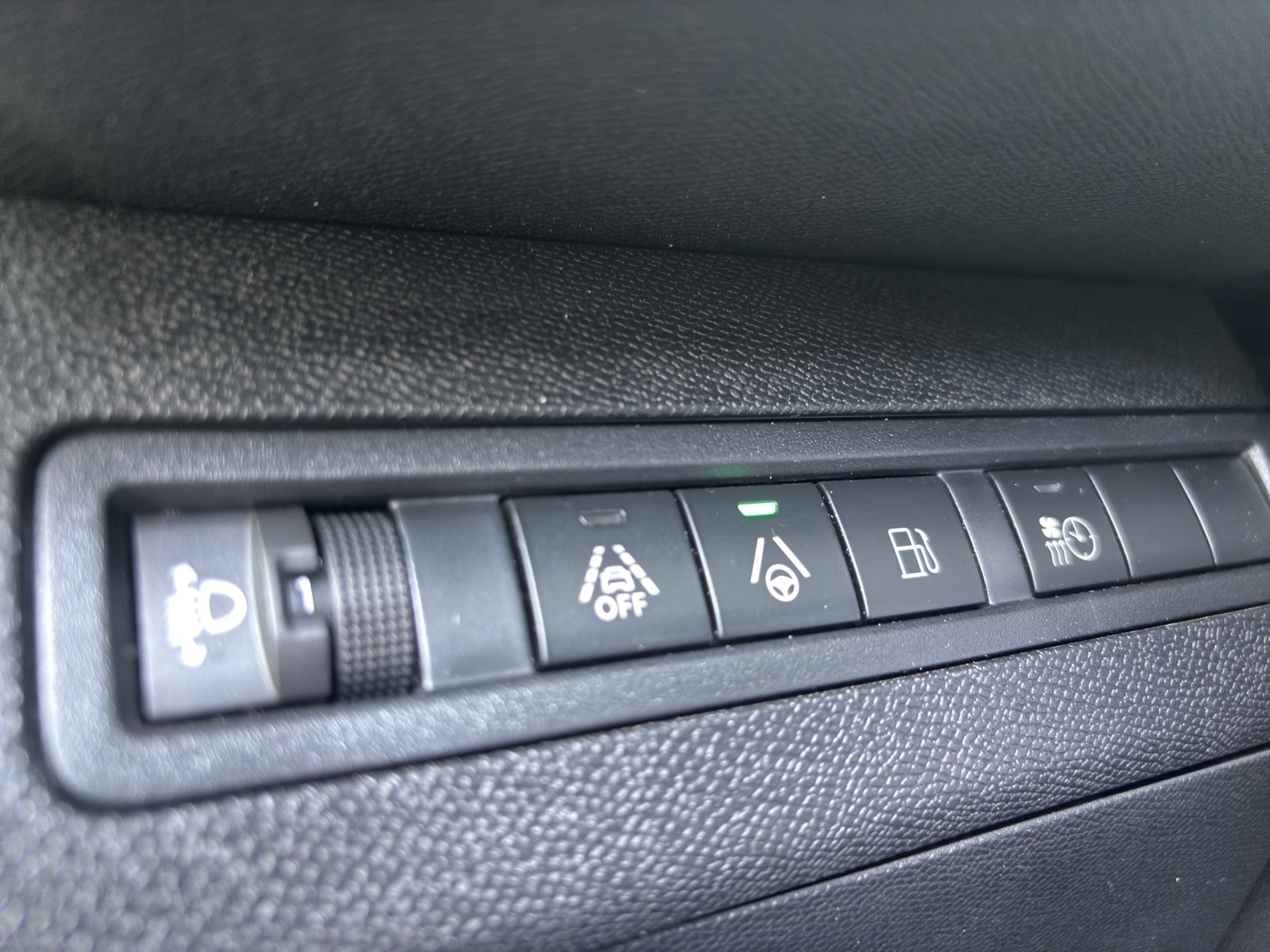 PEUGEOT 3008 225e Hybrid2 GT EAT8-image-15