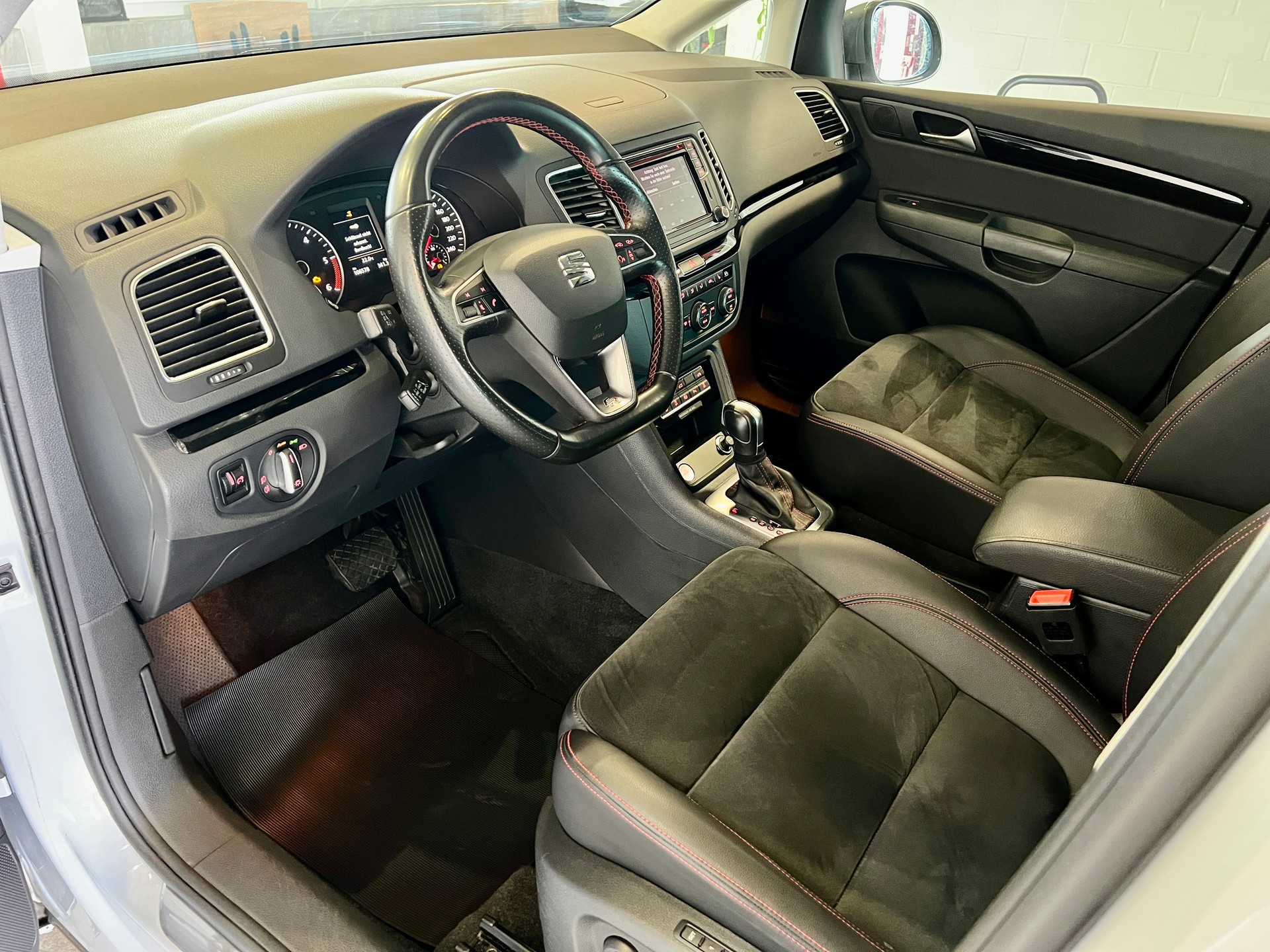 SEAT Alhambra 2.0 TDI FR Line 4Drive-image-8