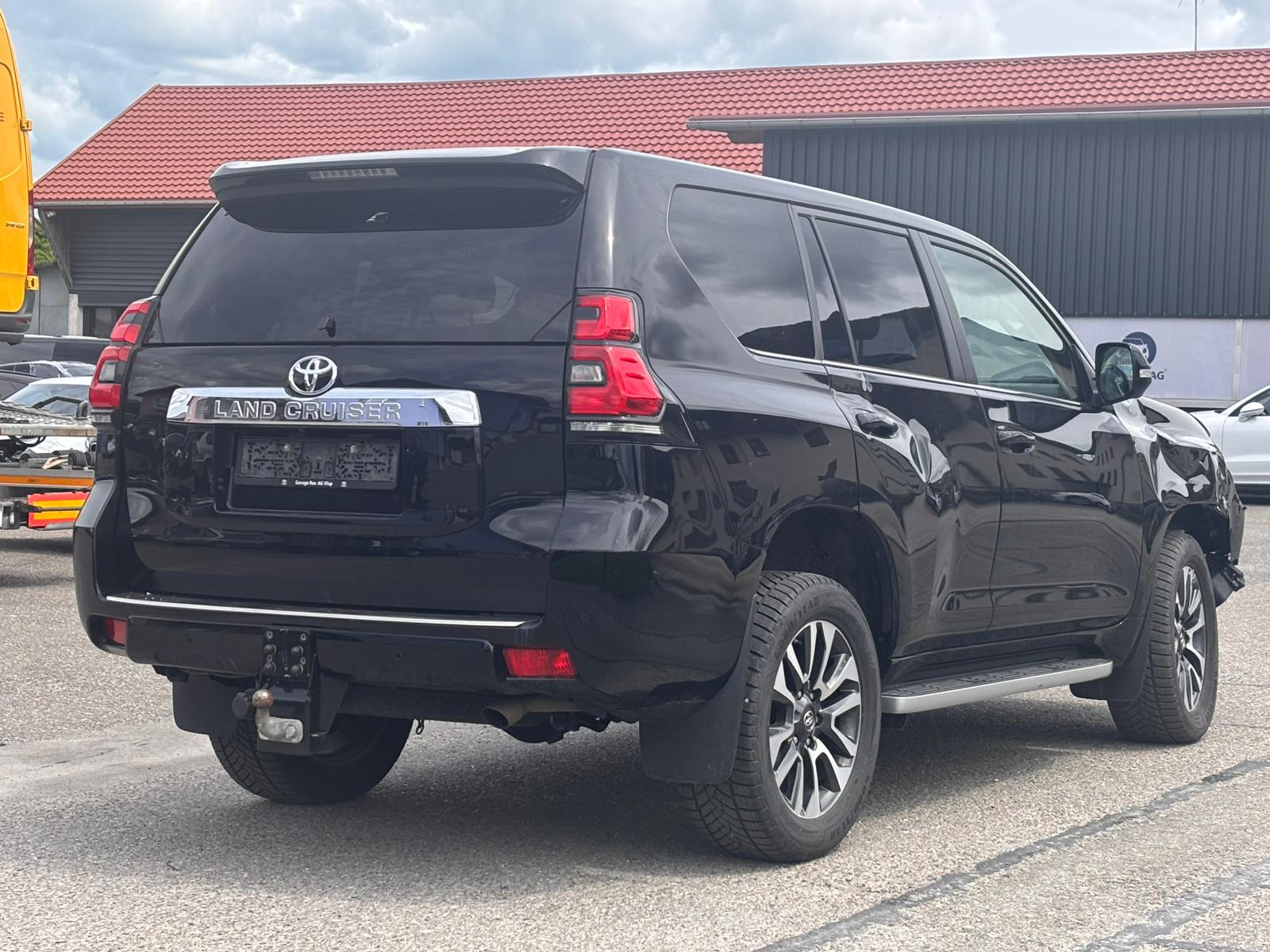 TOYOTA Land Cruiser 2.8TD Style Automat-image-4