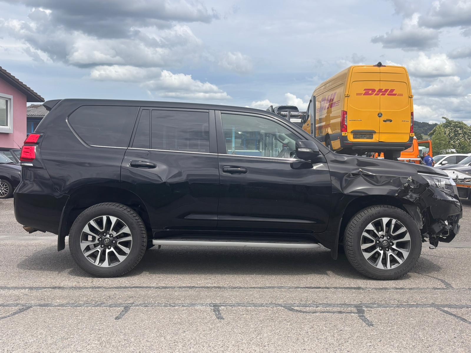 TOYOTA Land Cruiser 2.8TD Style Automat-image-3