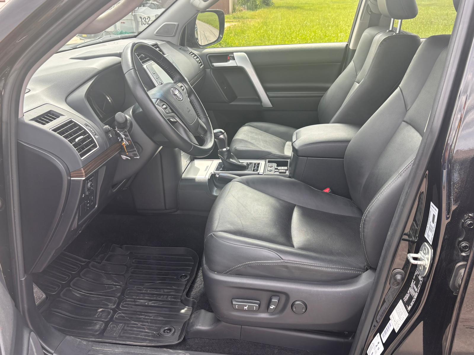 TOYOTA Land Cruiser 2.8TD Style Automat-image-10
