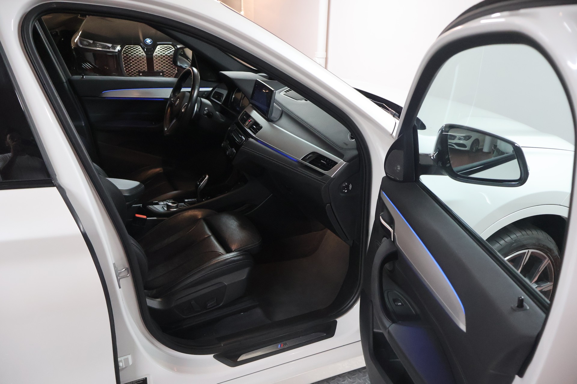 BMW X1 xDrive 25d M Sport Steptronic-image-13