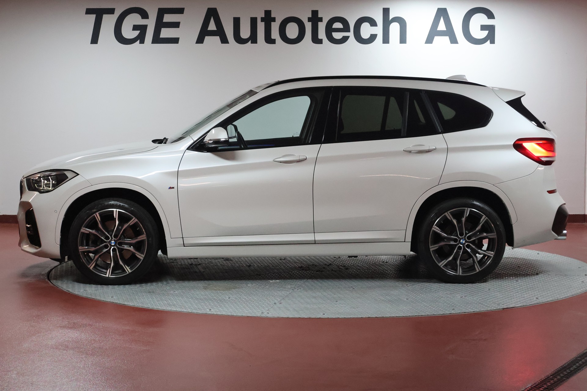 BMW X1 xDrive 25d M Sport Steptronic-image-3