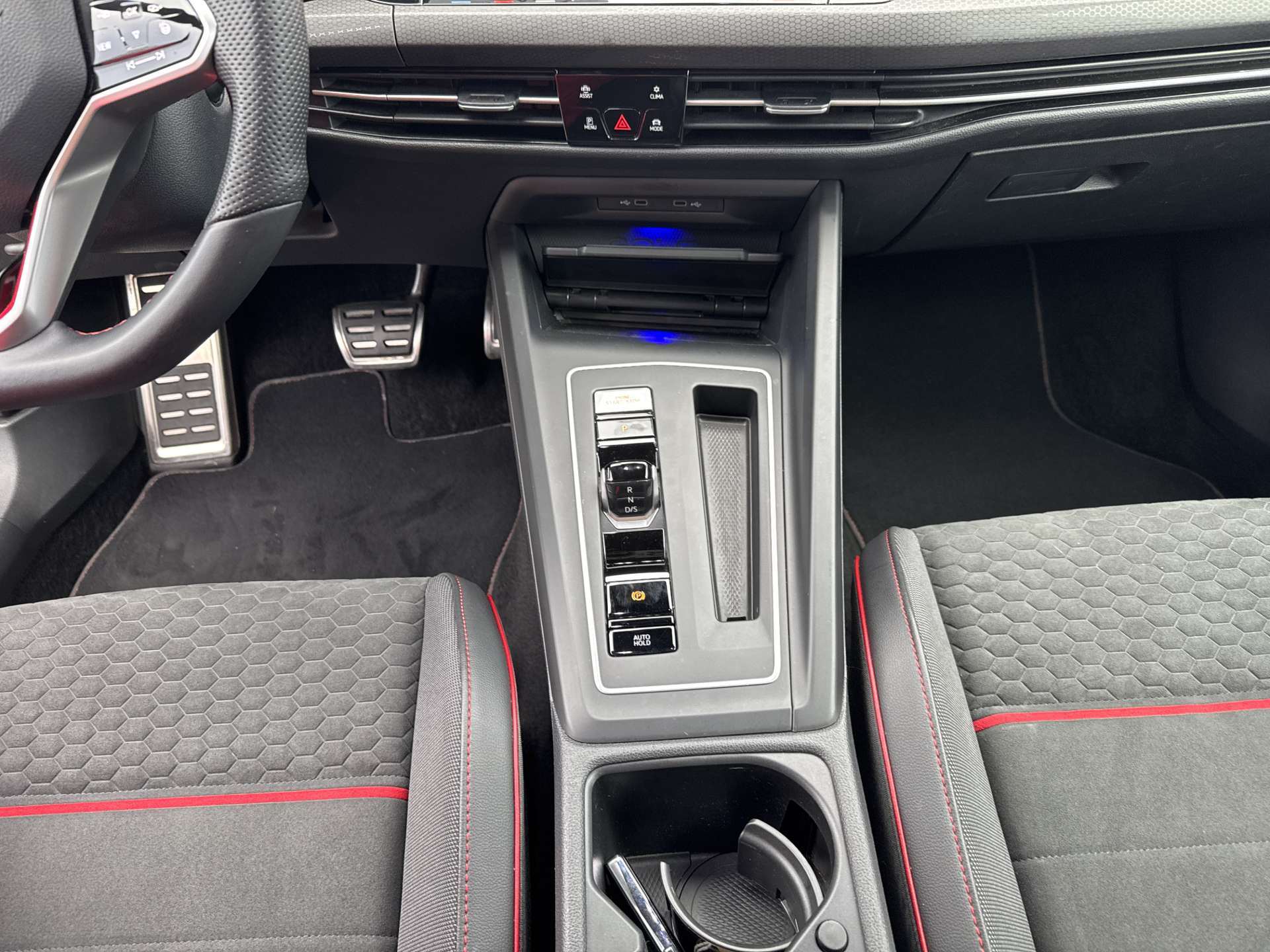 VW Golf 2.0 TSi GTi Clubsport 301PS DSG-Automat-image-11
