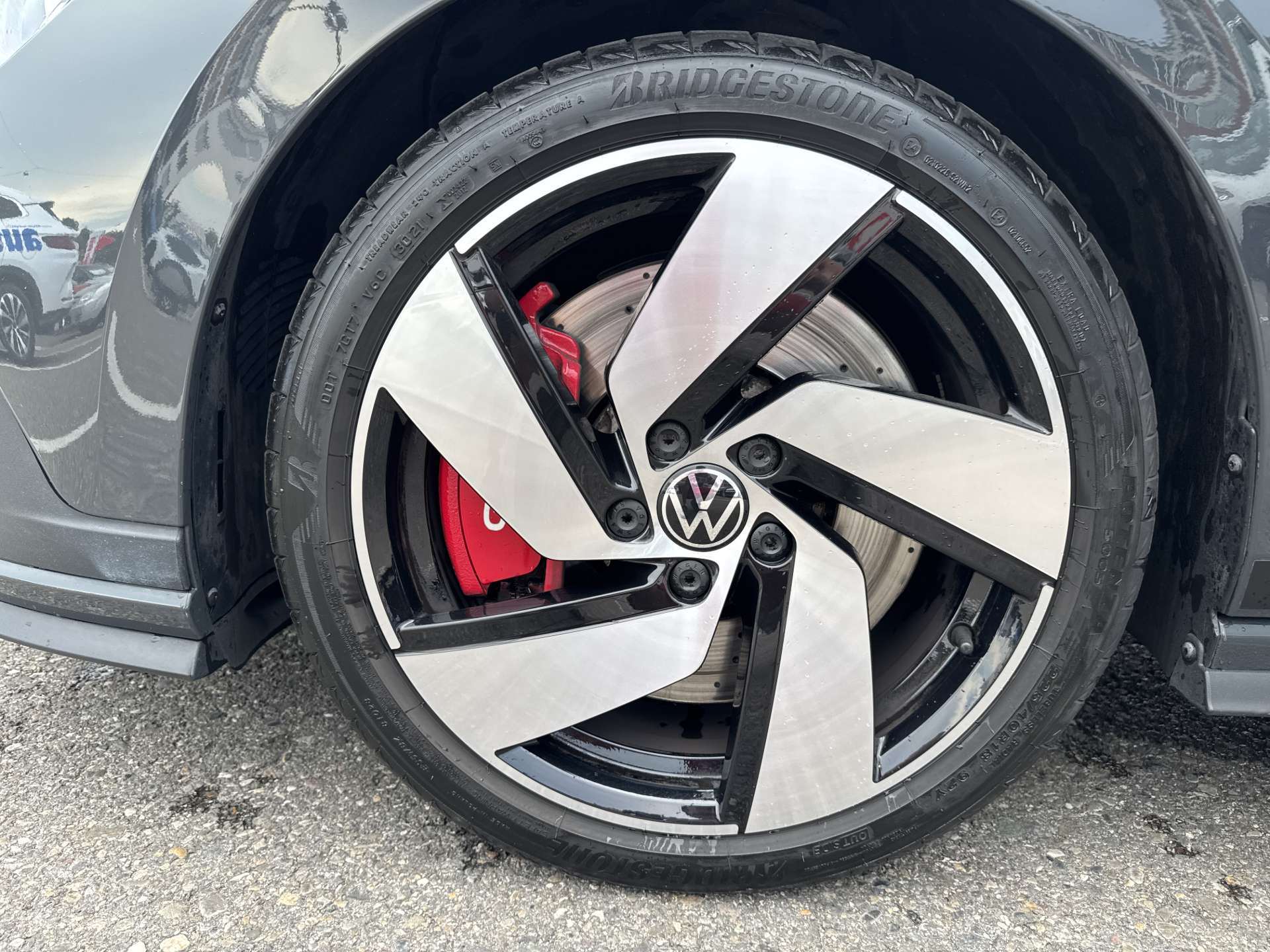 VW Golf 2.0 TSi GTi Clubsport 301PS DSG-Automat-image-8