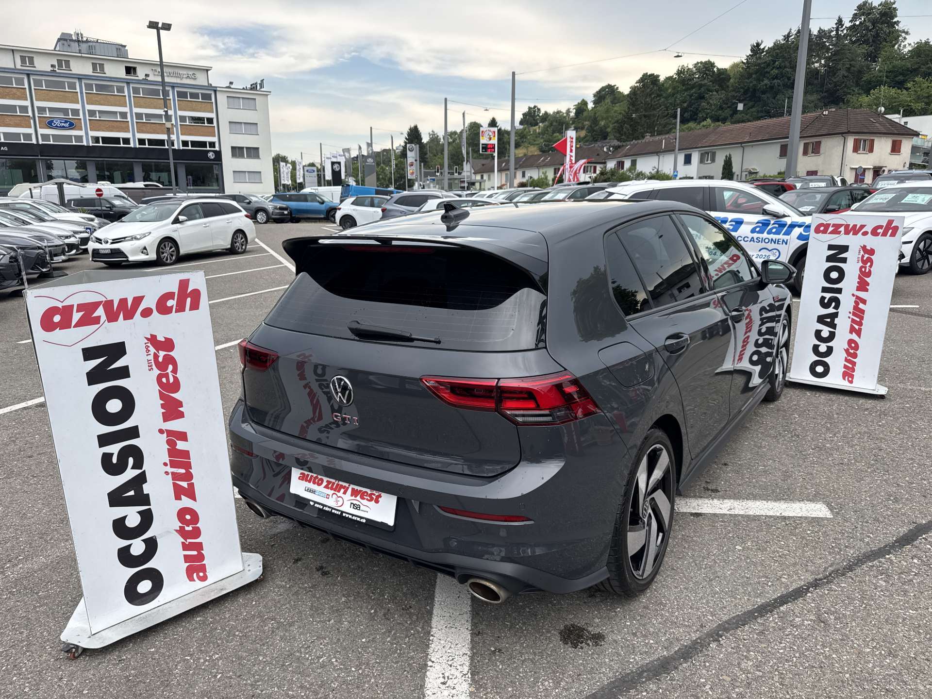 VW Golf 2.0 TSi GTi Clubsport 301PS DSG-Automat-image-2
