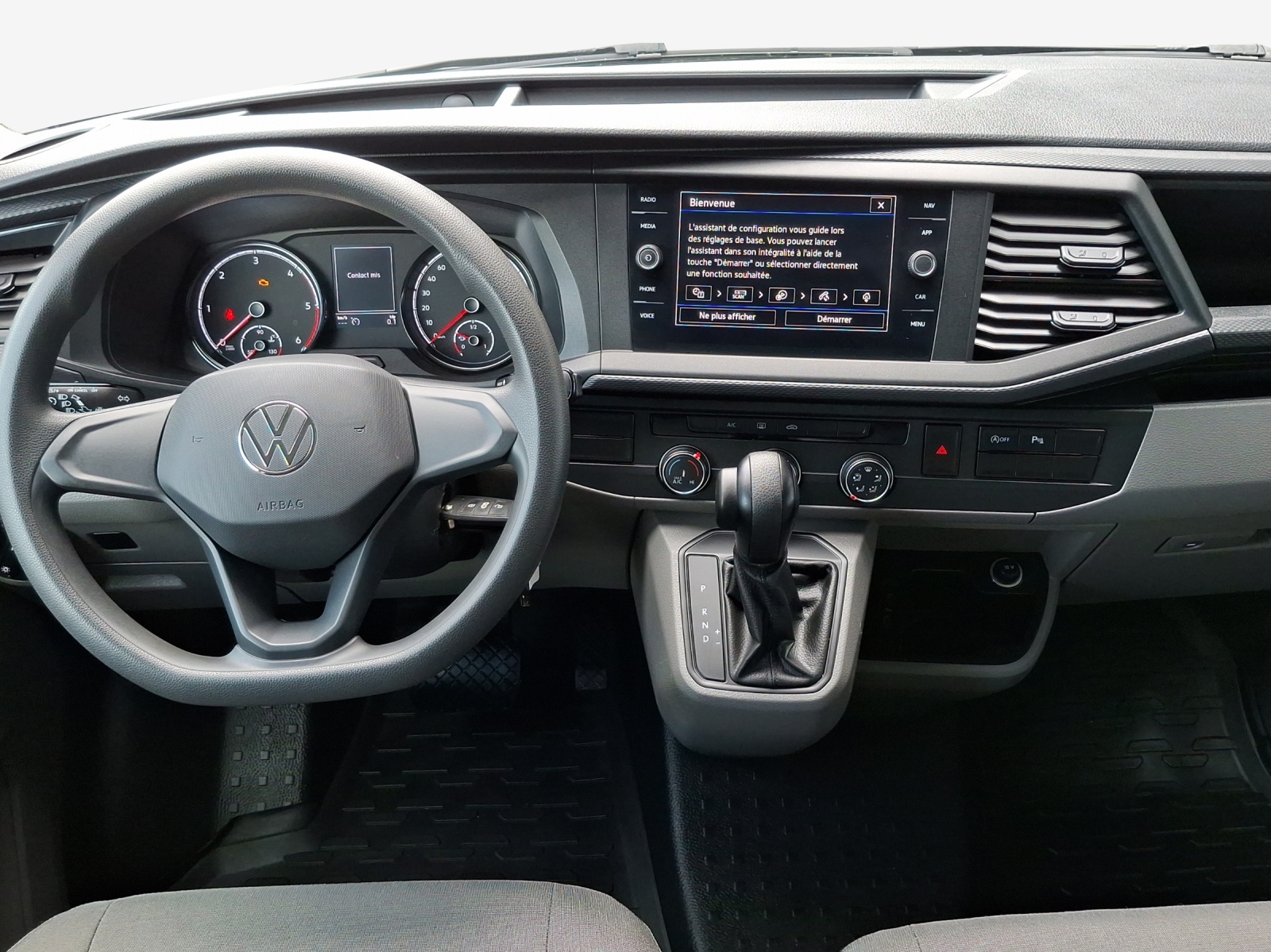 VW T6.1 2.0 TDI Entry-image-8