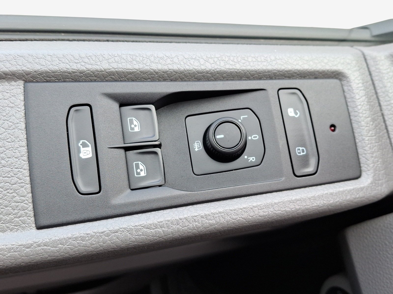 VW T6.1 2.0 TDI Entry-image-15