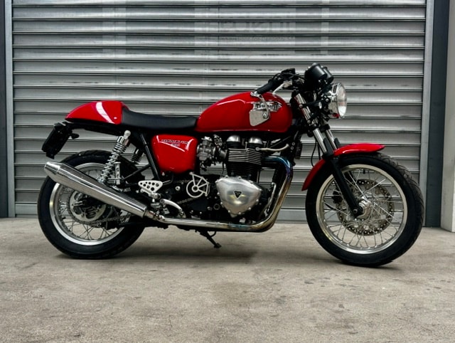TRIUMPH Thruxton 900 i-image-1