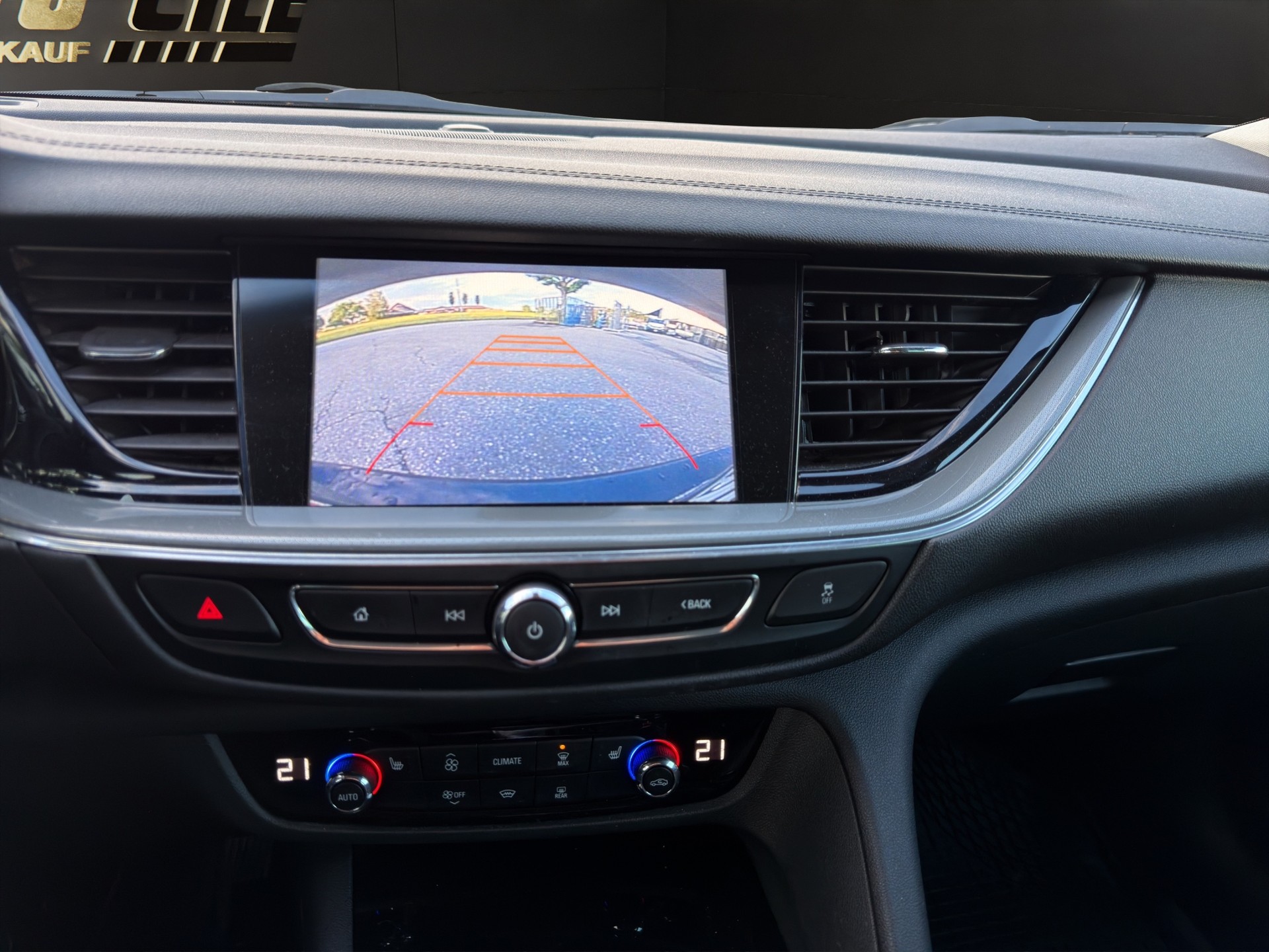 OPEL Insignia 1.6 CDTI Sports Tourer Excellence Automatic-image-15