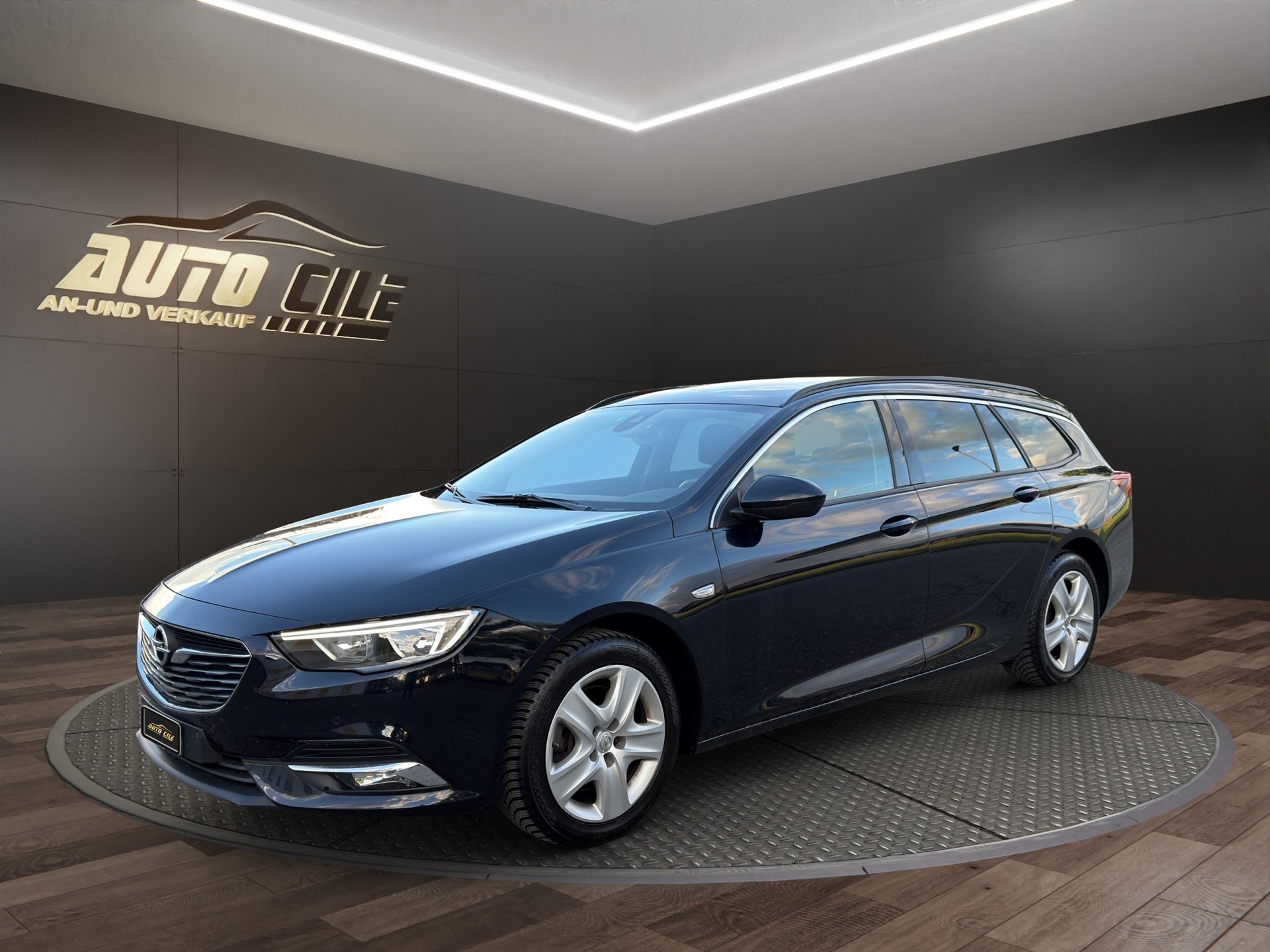 OPEL Insignia 1.6 CDTI Sports Tourer Excellence Automatic-image-0