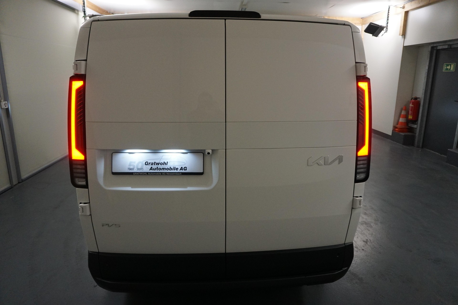 KIA PV5 Cargo 51.5 kWh Essential-image-5