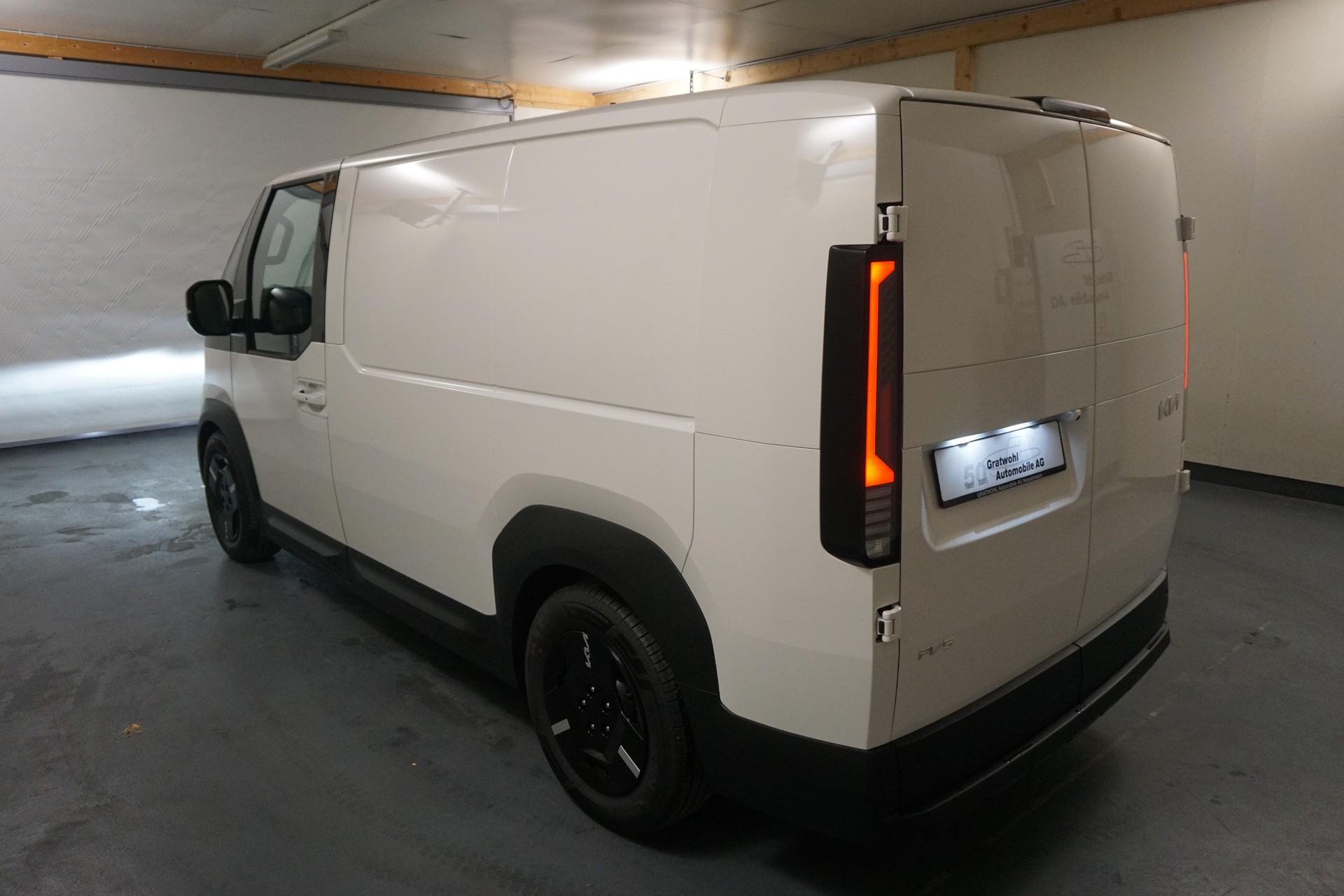KIA PV5 Cargo 51.5 kWh Essential-image-22