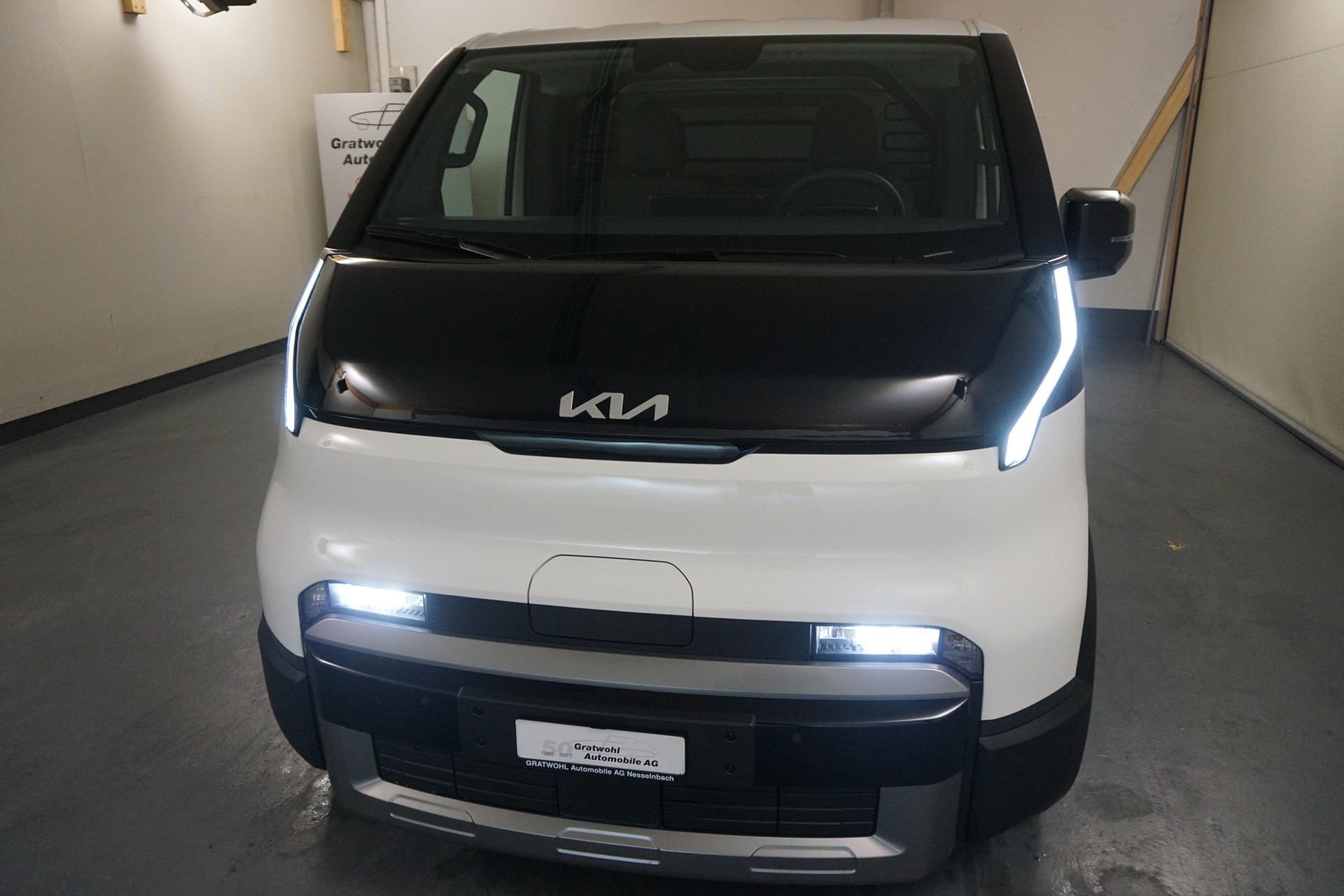 KIA PV5 Cargo 51.5 kWh Essential-image-1