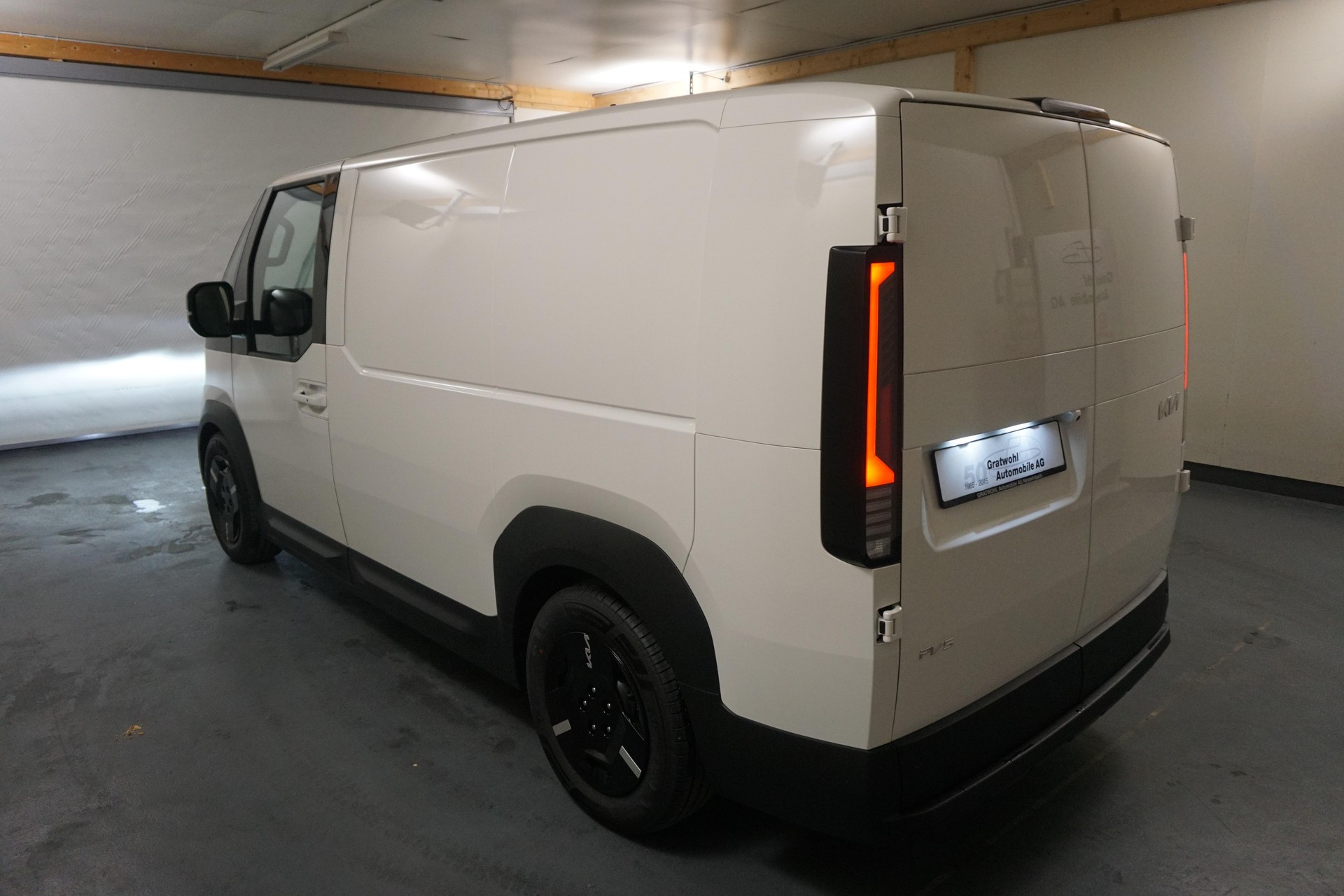 KIA PV5 Cargo 51.5 kWh Essential-image-4