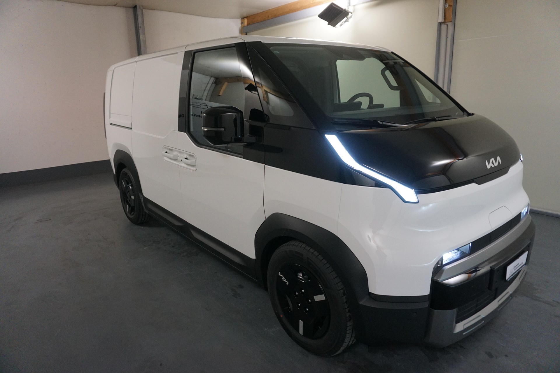 KIA PV5 Cargo 51.5 kWh Essential-image-21