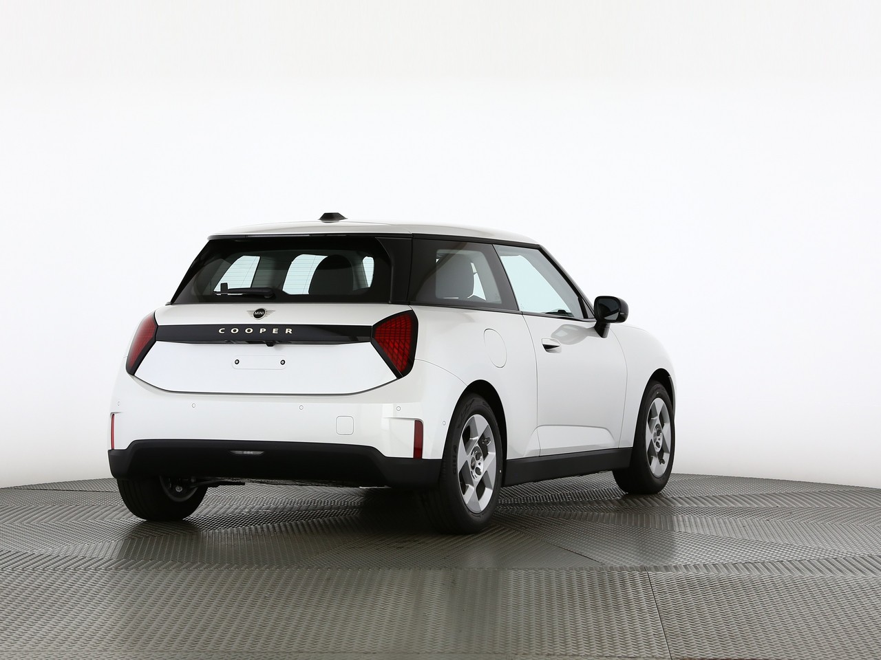 MINI Cooper E-image-1