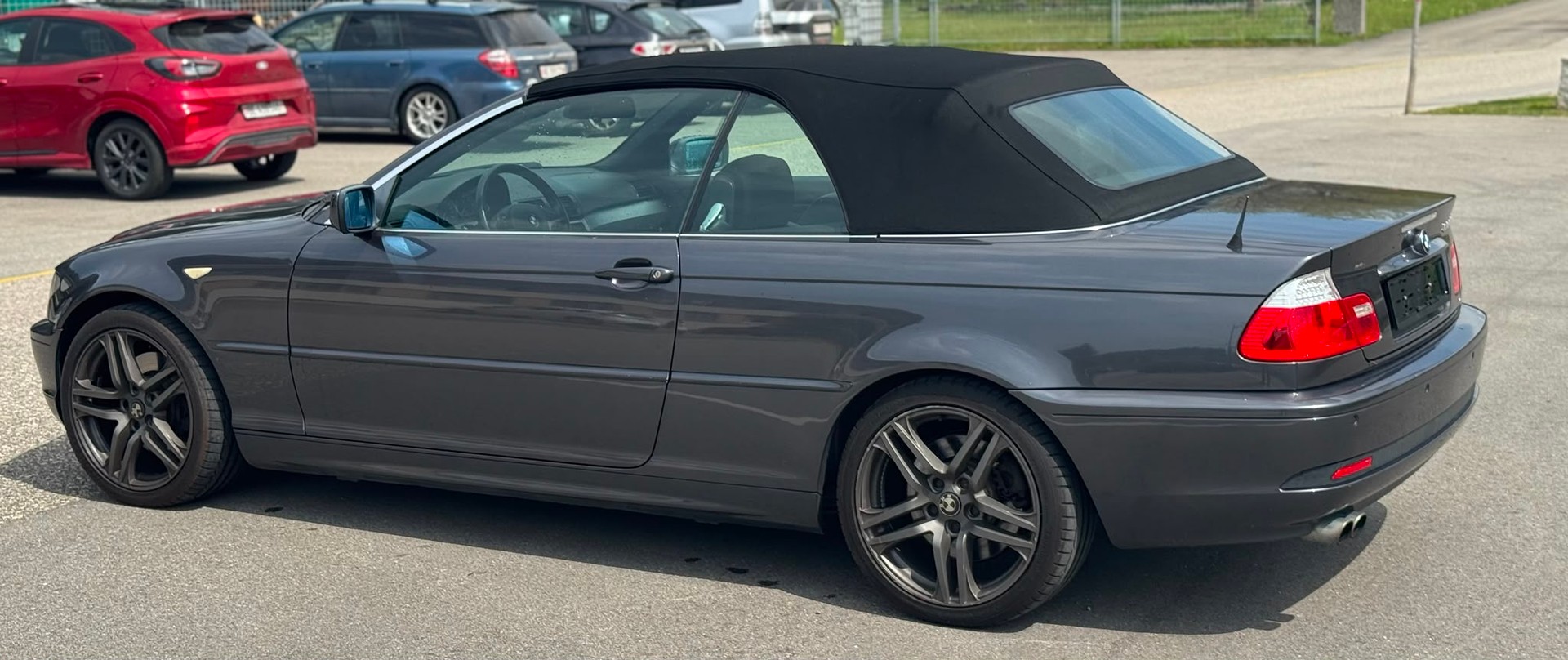 BMW 330Ci Cabriolet-image-3