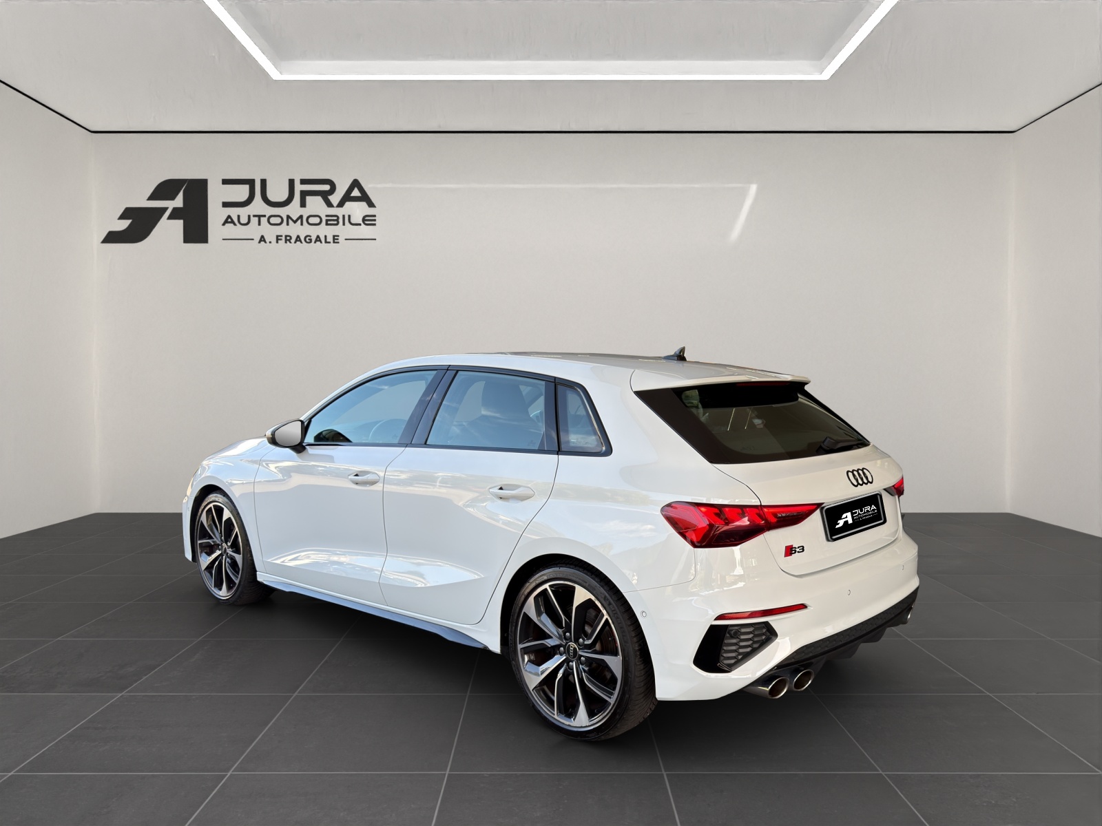 AUDI S3 Sportback 2.0 TFSI quattro S-Tronic-image-4