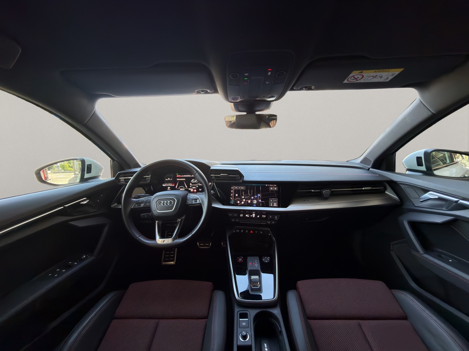 AUDI S3 Sportback 2.0 TFSI quattro S-Tronic-image-8