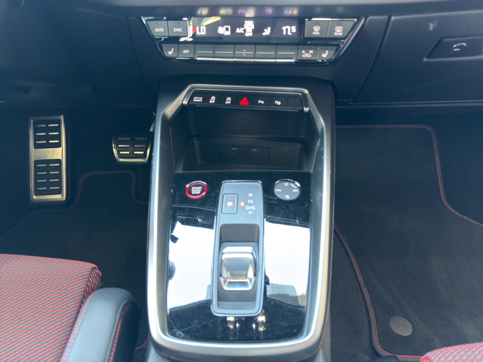 AUDI S3 Sportback 2.0 TFSI quattro S-Tronic-image-12