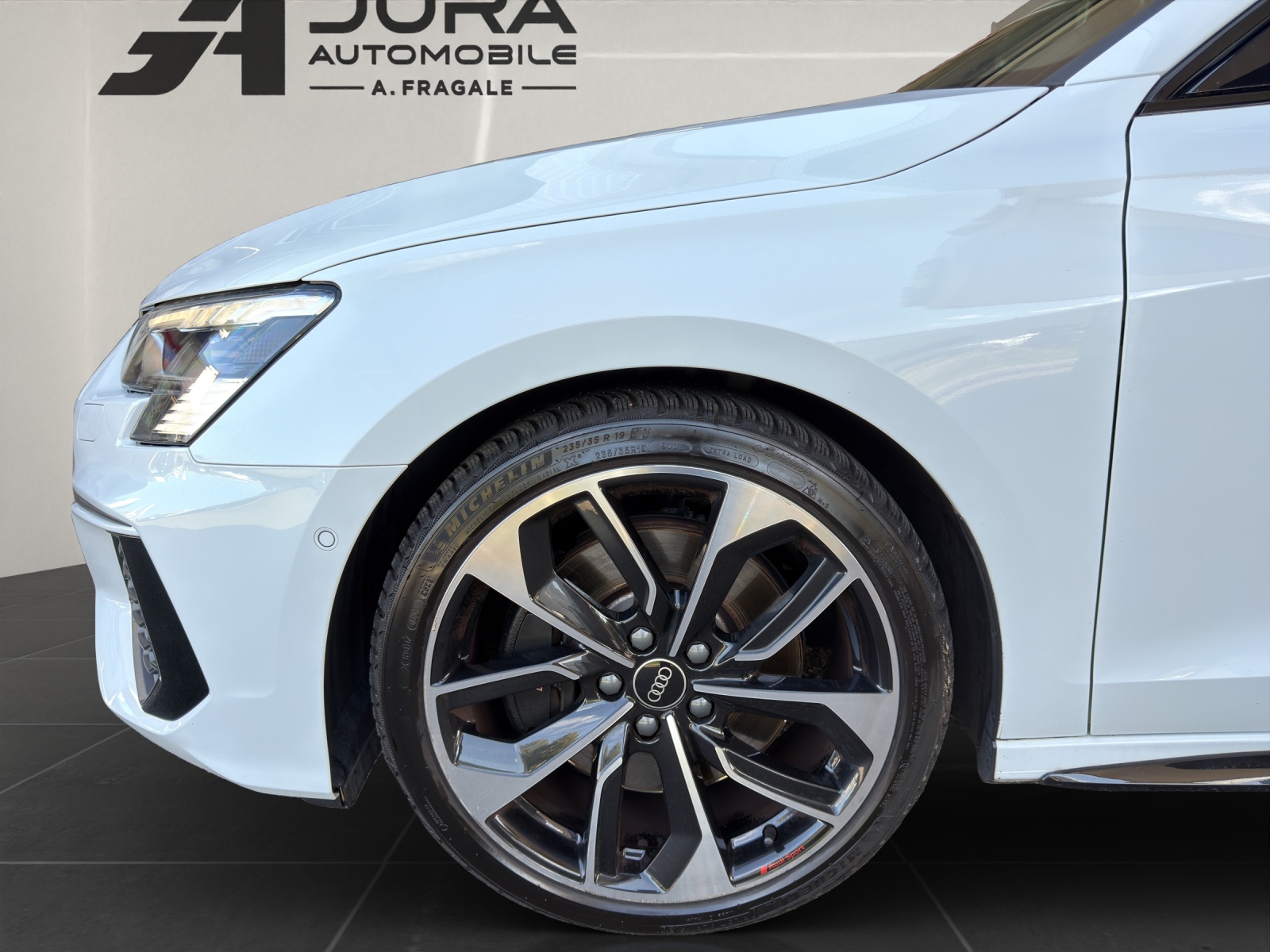 AUDI S3 Sportback 2.0 TFSI quattro S-Tronic-image-6