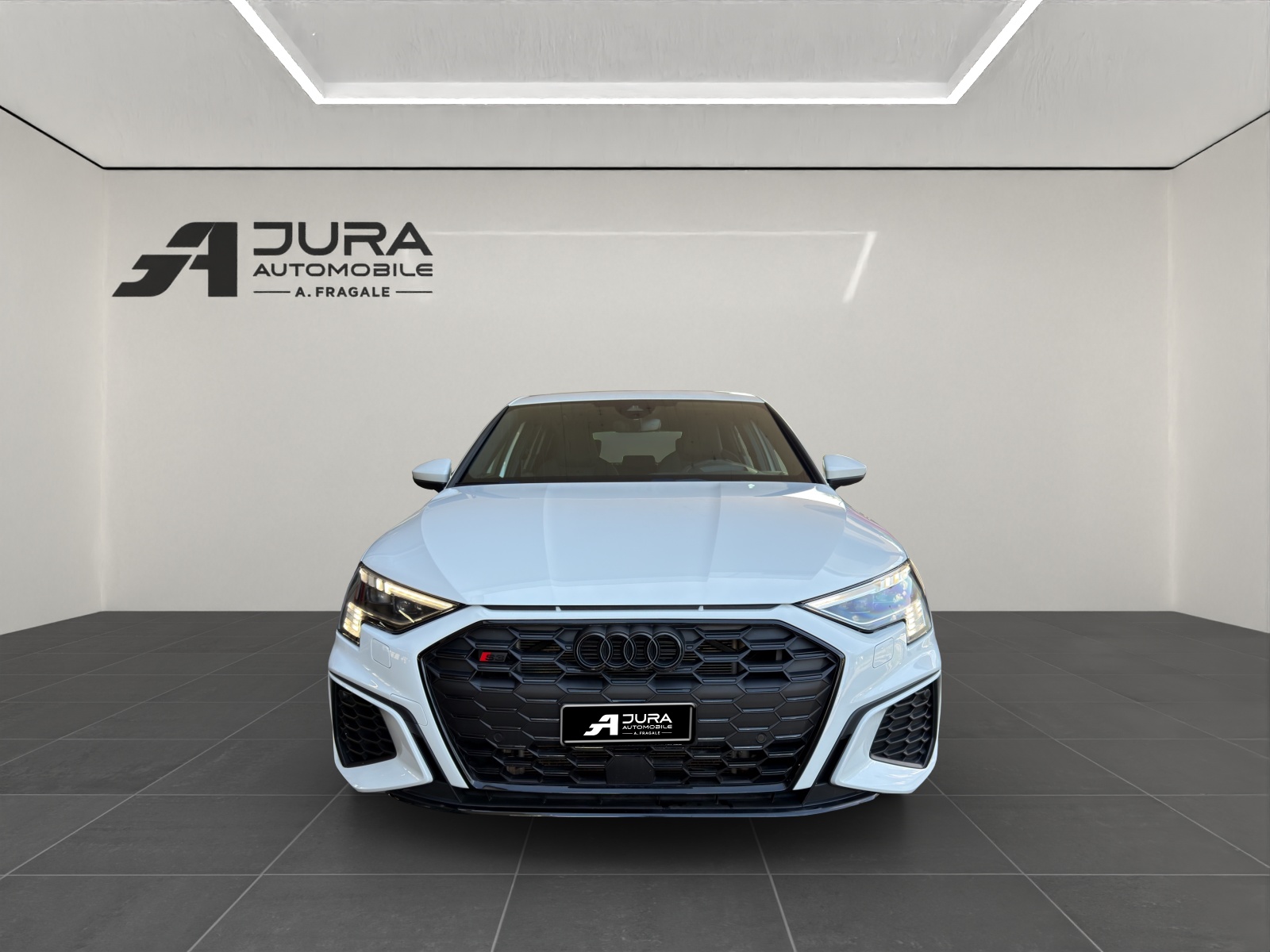AUDI S3 Sportback 2.0 TFSI quattro S-Tronic-image-2