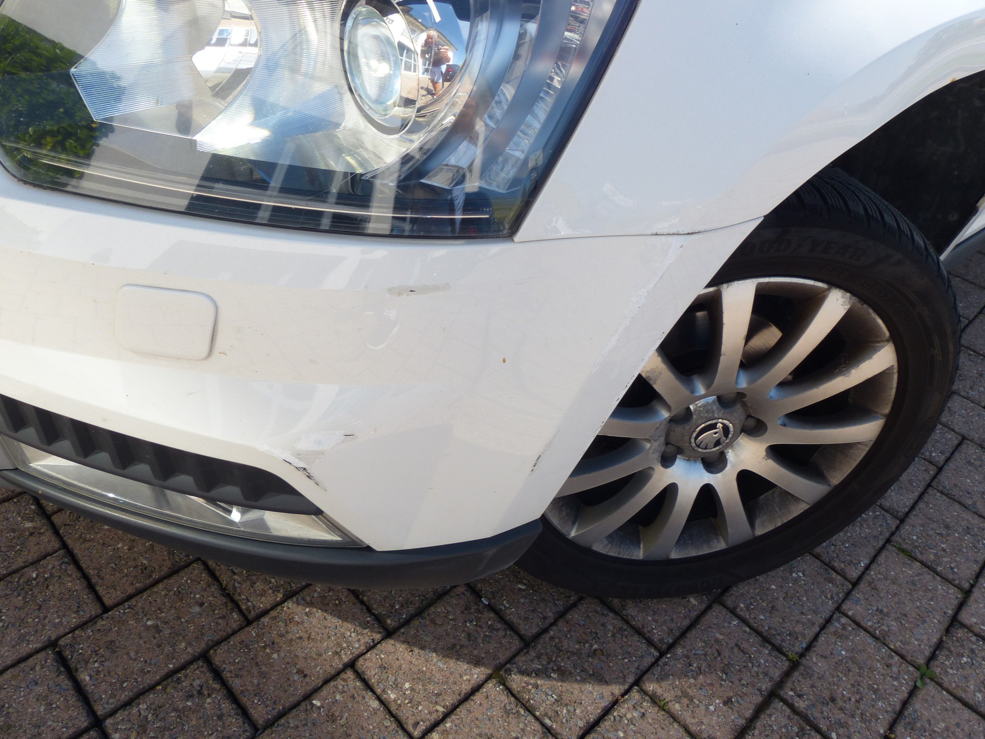 SKODA Yeti 1.8 TSI Ambition 4x4-image-16