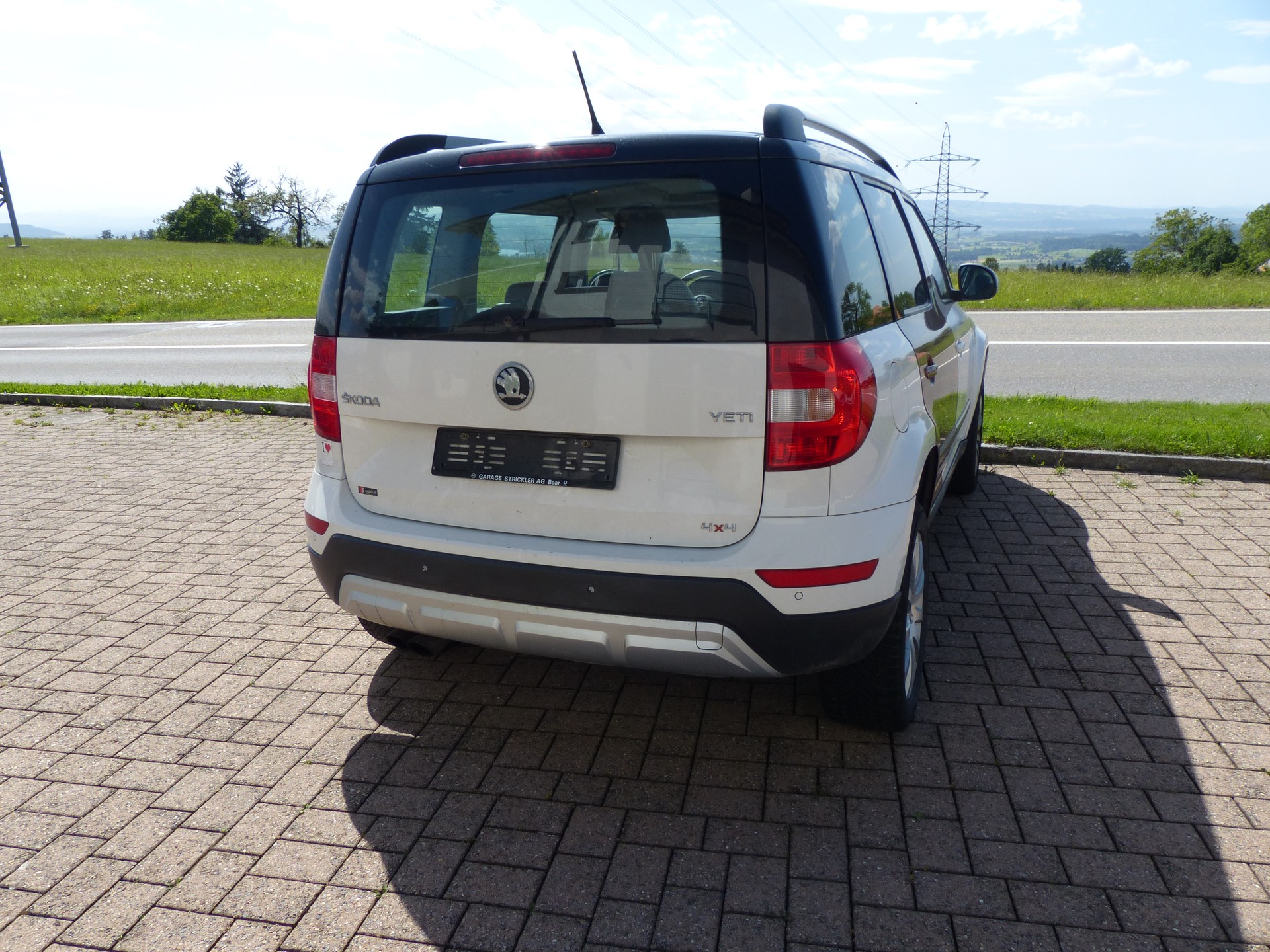 SKODA Yeti 1.8 TSI Ambition 4x4-image-13