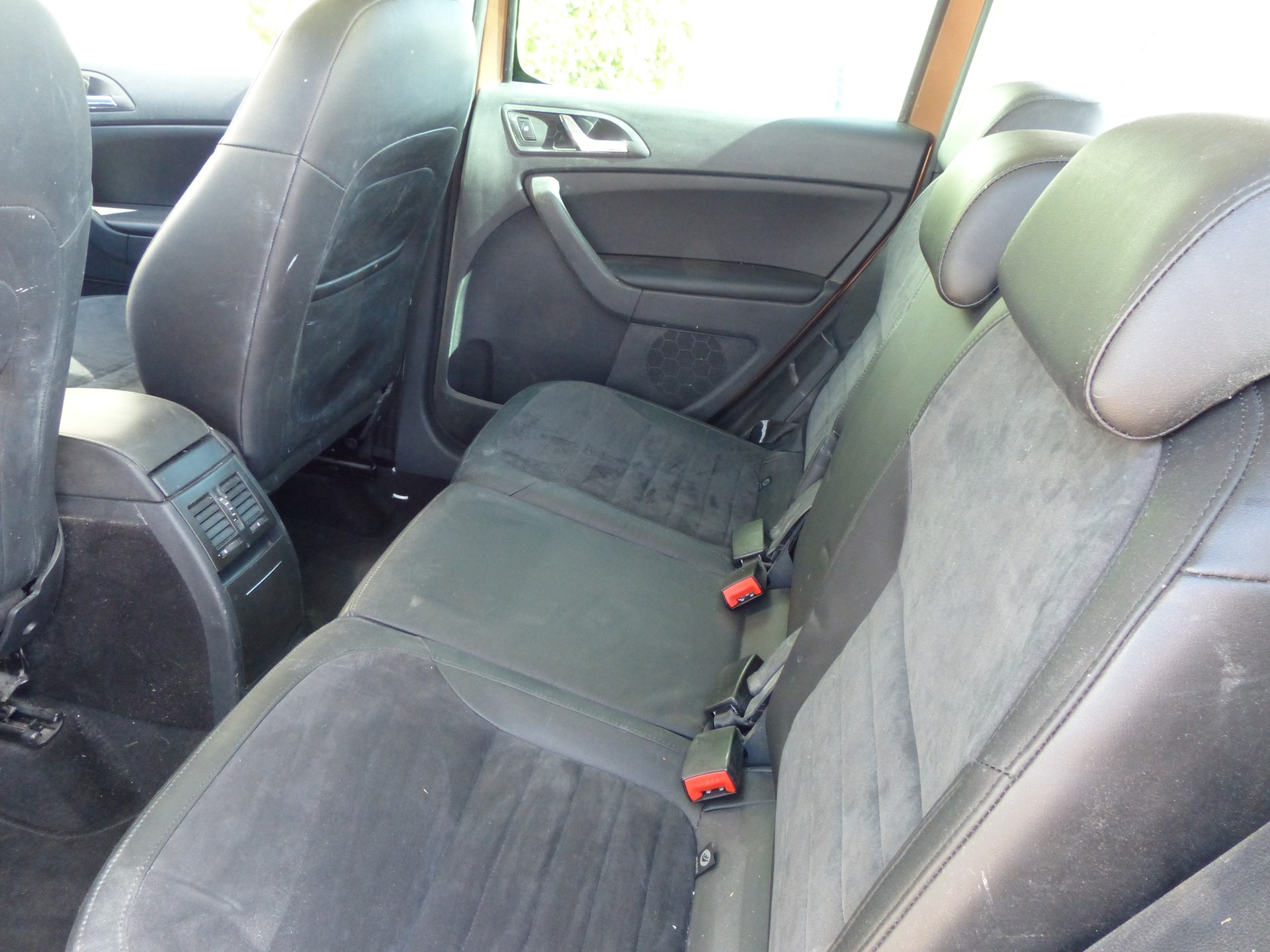 SKODA Yeti 1.8 TSI Ambition 4x4-image-25