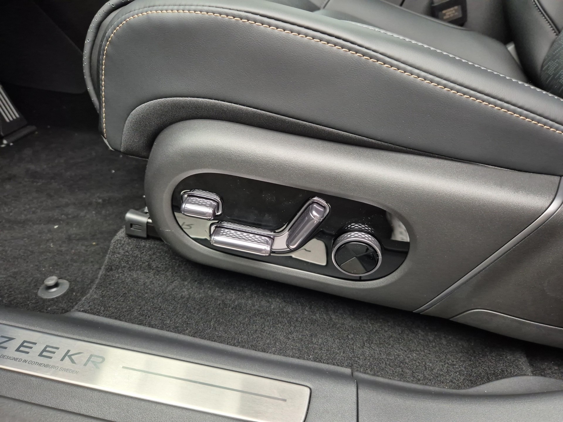 ZEEKR 7X Privilege AWD - ab 1.29% Leasing möglich-image-15