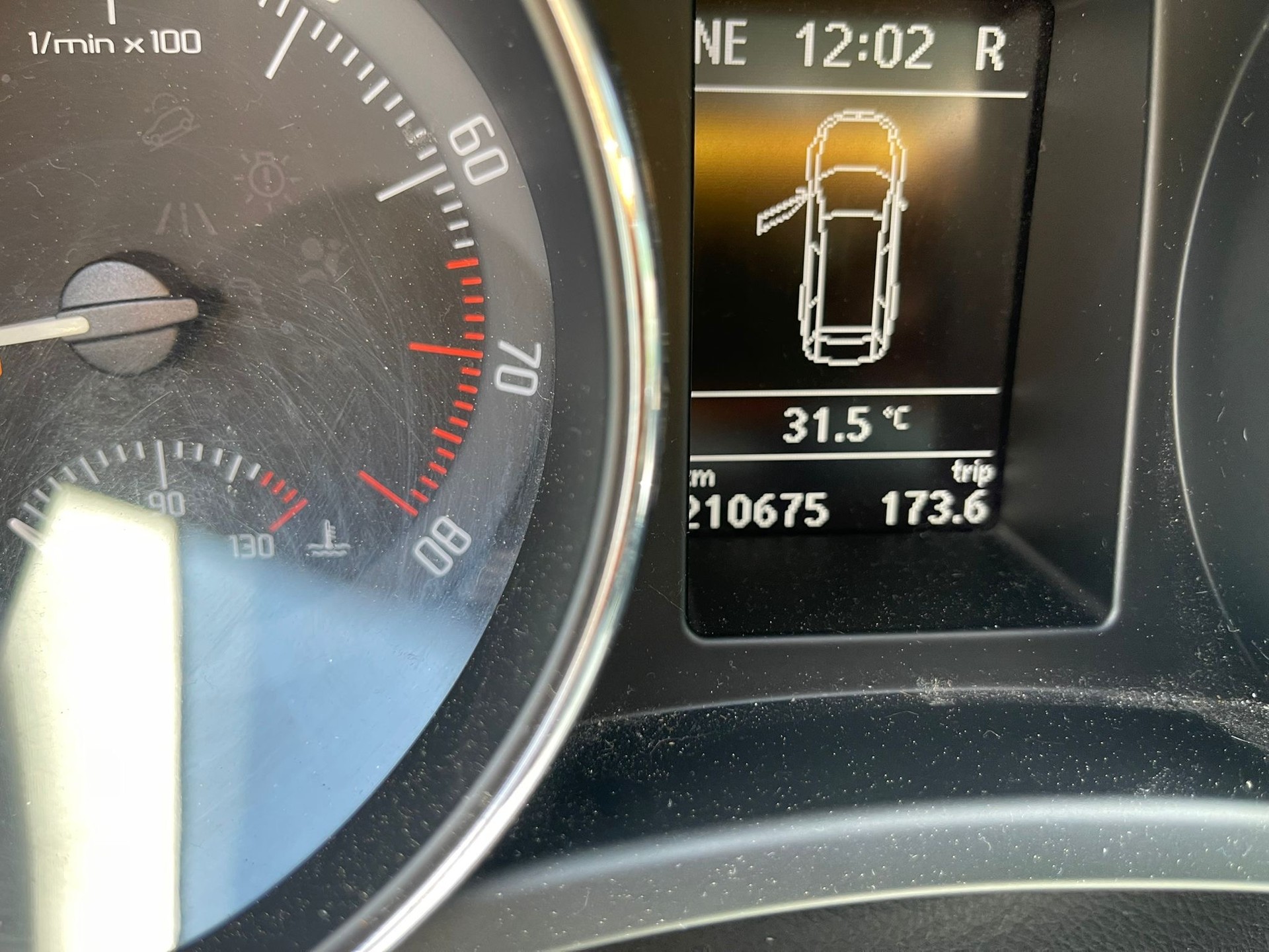 SKODA Superb Combi 1.8 TSI Elegance DSG-image-9