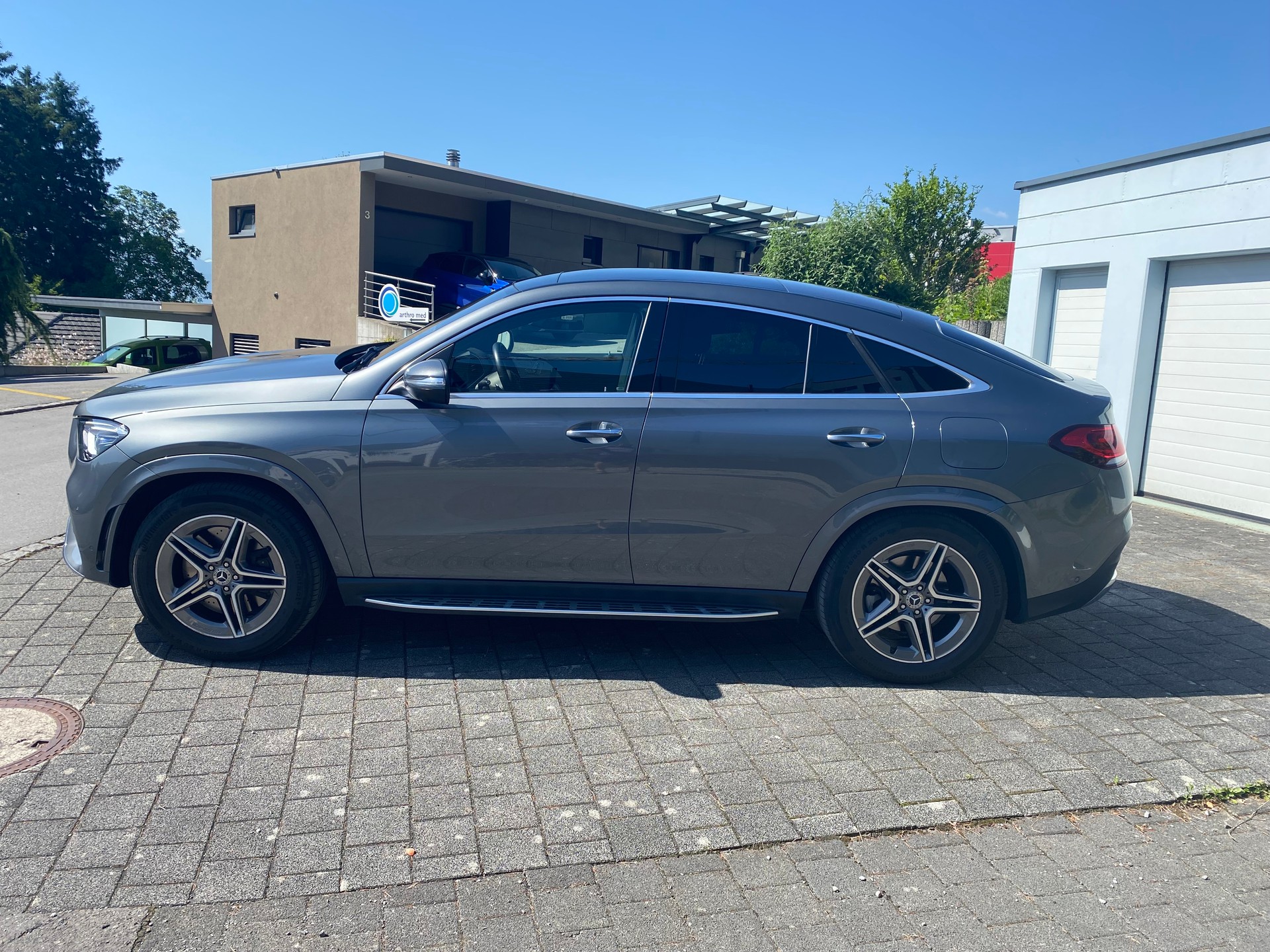 MERCEDES-BENZ E 4 matic-image-0