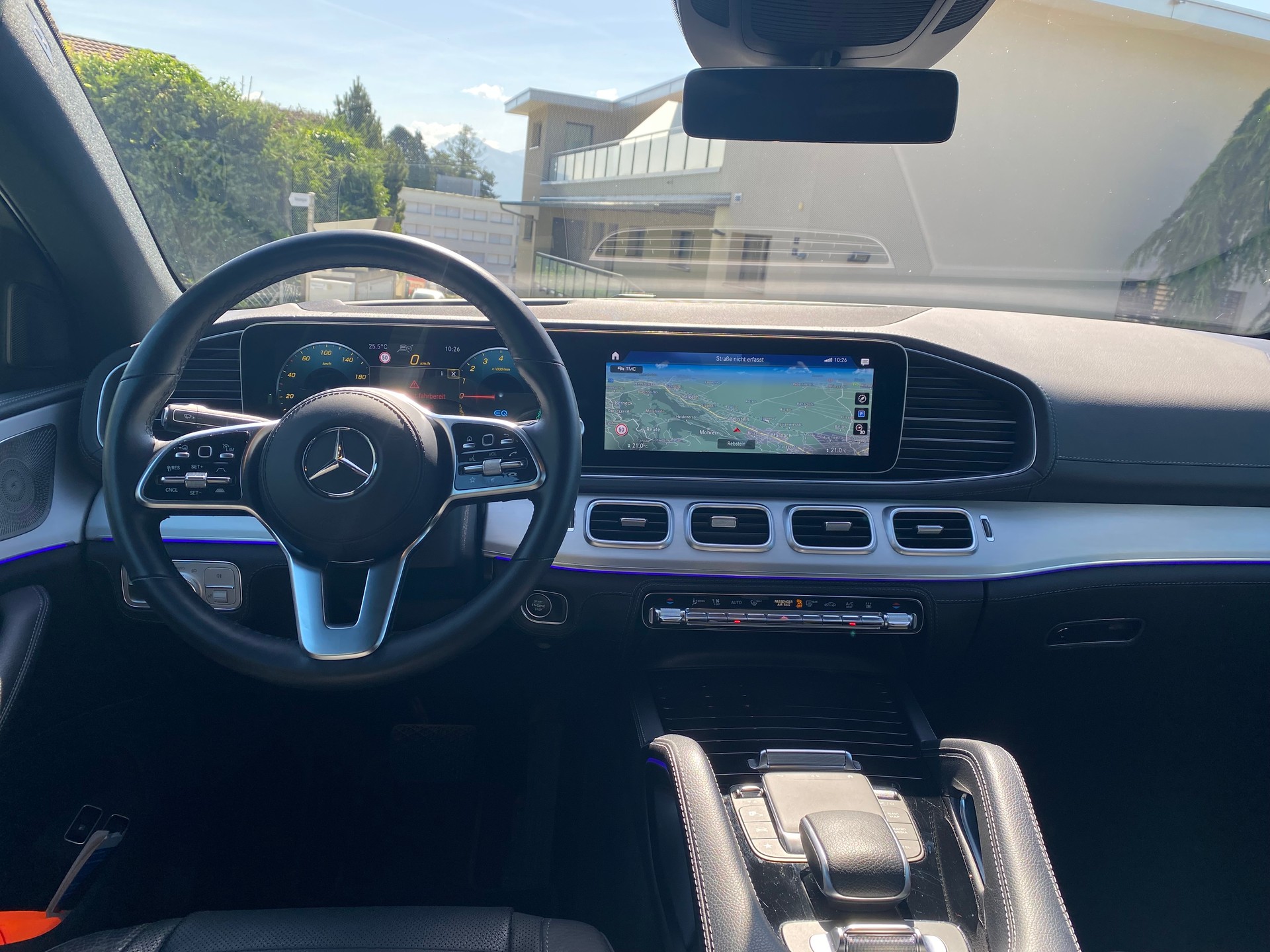 MERCEDES-BENZ E 4 matic-image-4