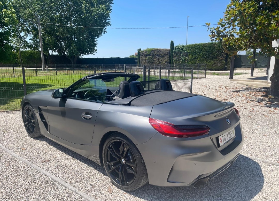 BMW M40i-image-4
