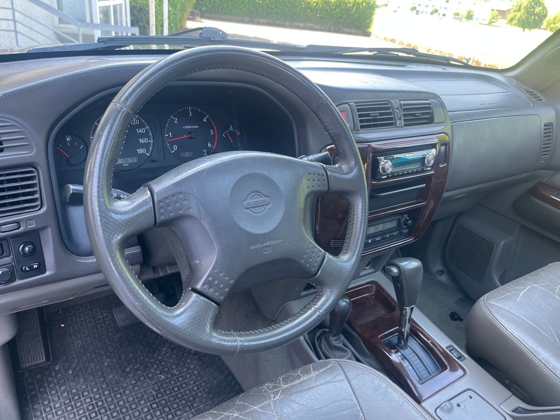 NISSAN Patrol 3.0 Di Luxury Wagon-image-4