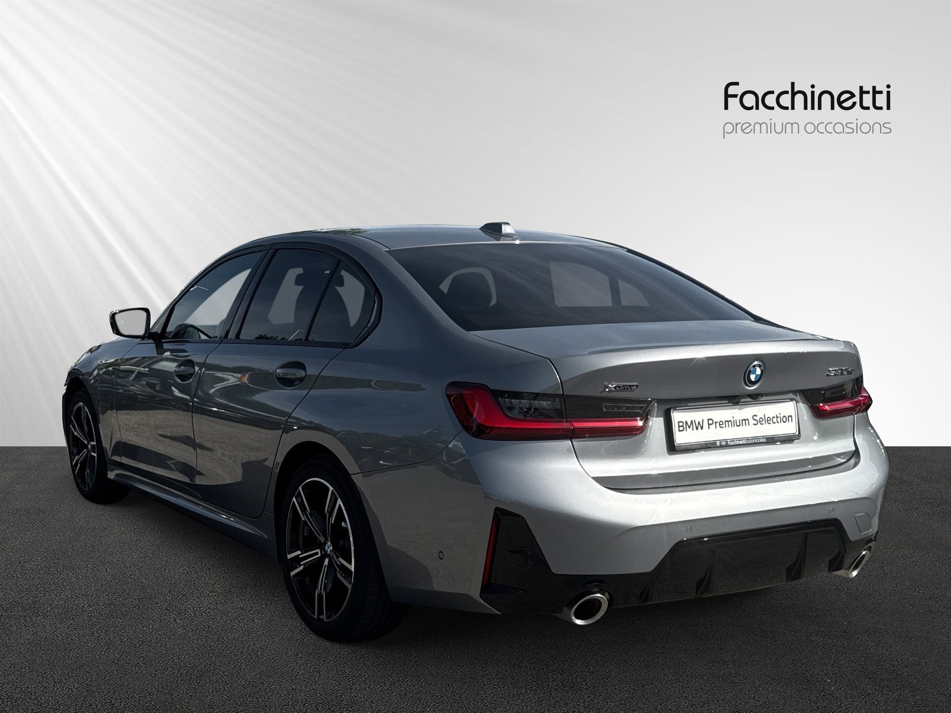 BMW 330e xDrive Steptronic M Sport-image-2
