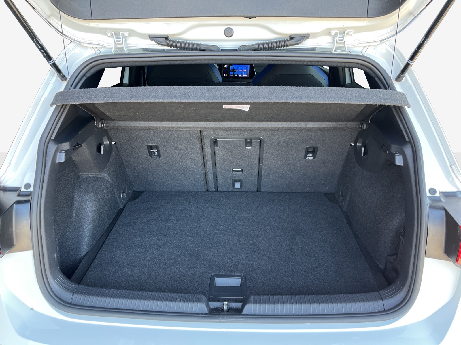 VW Golf 2.0 TSI R DSG 4Motion-image-12