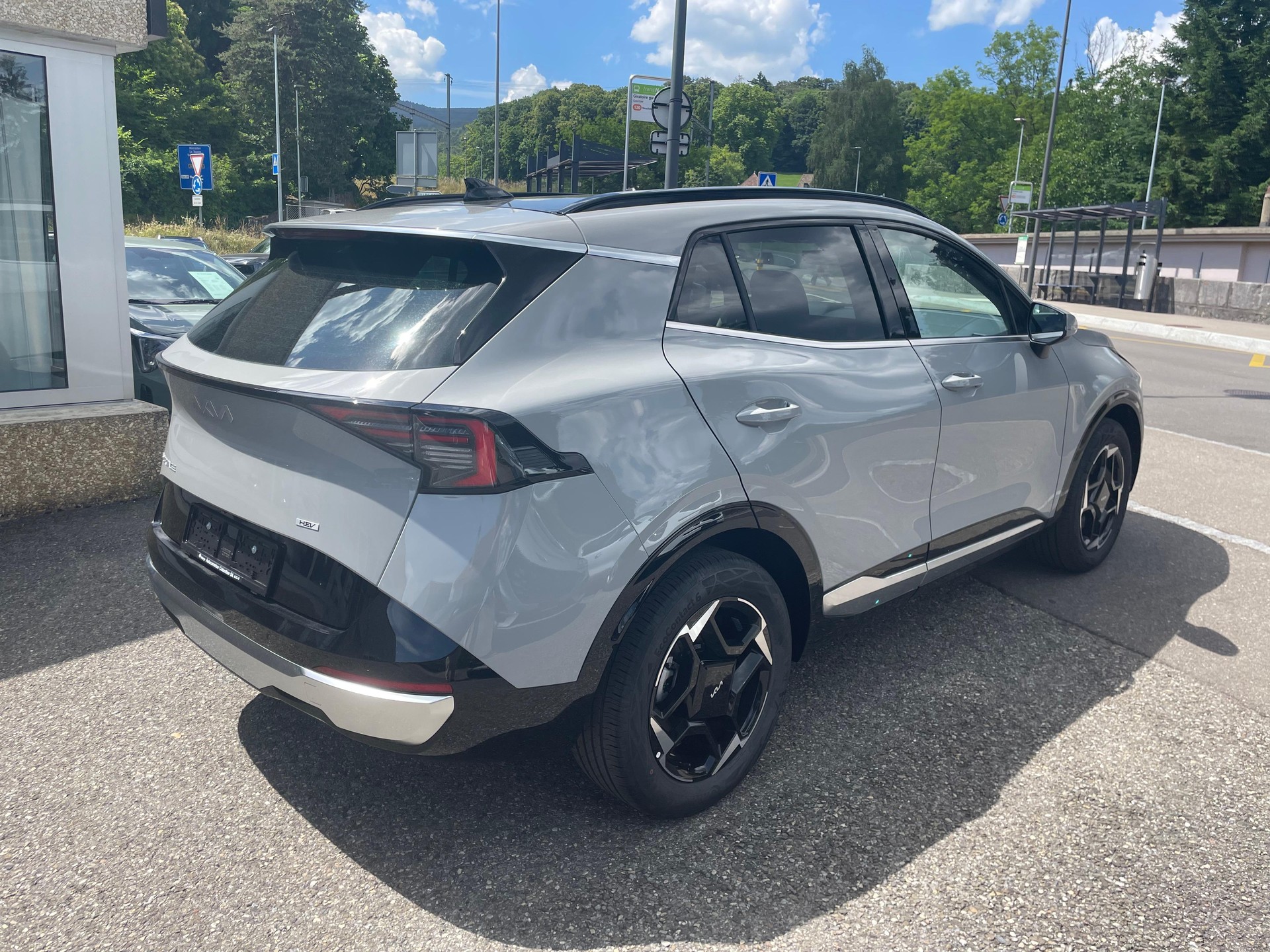 KIA Sportage 1.6 T-GDi Hybrid Style-image-2