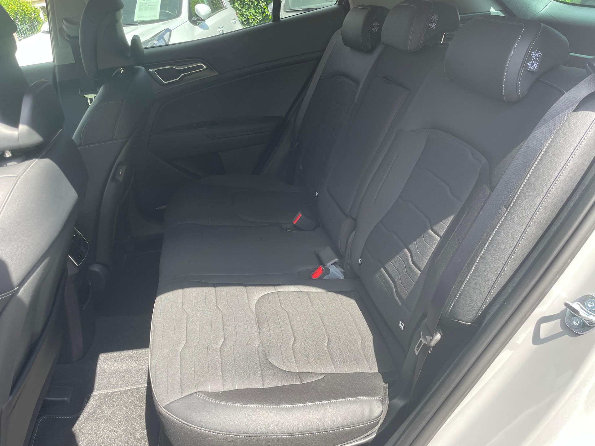 KIA Sportage 1.6 T-GDi Hybrid Style-image-11
