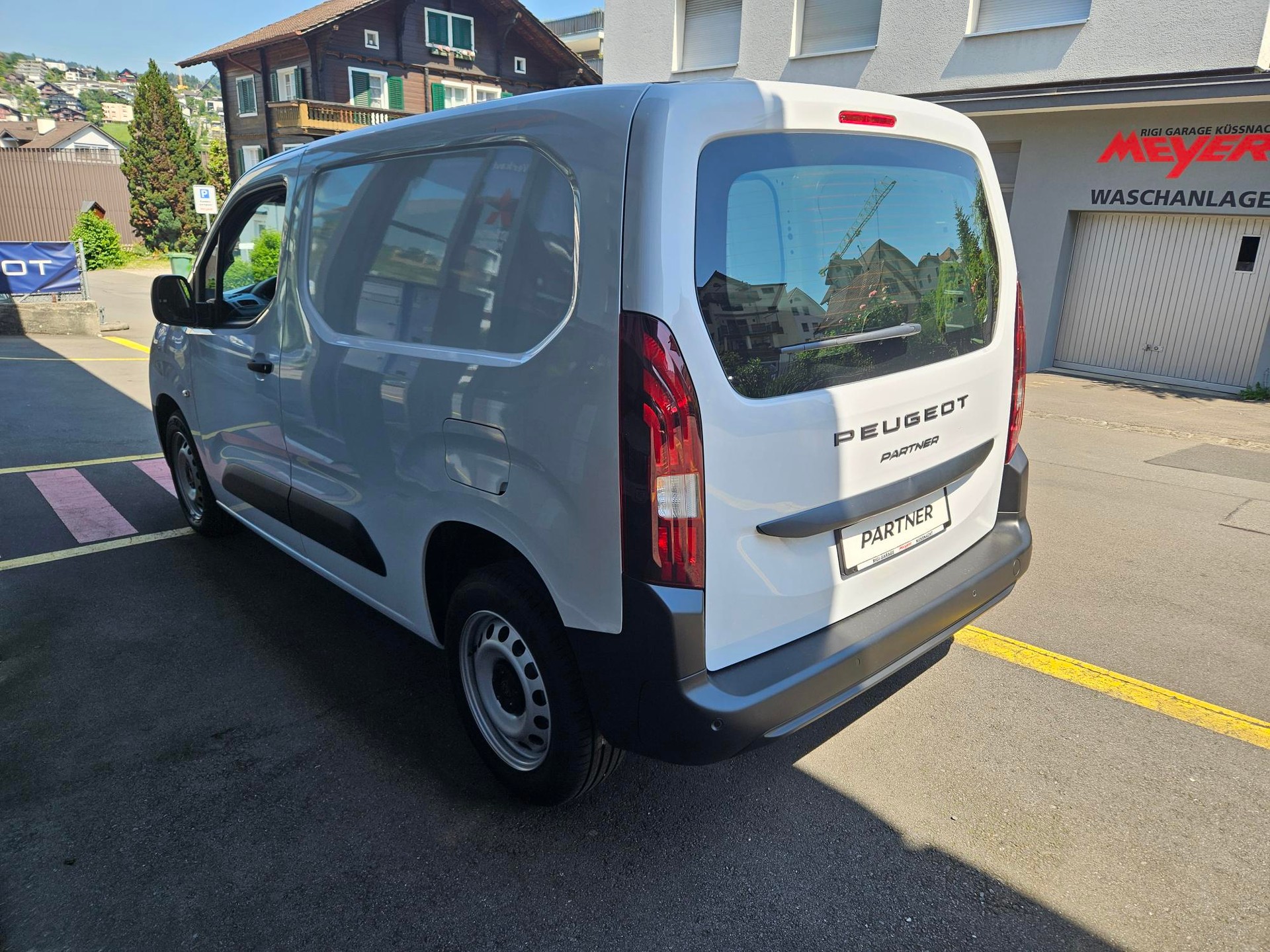 PEUGEOT Partner Kaw. 650 Standard 1.5 BlueHDI 130 S/S-image-3