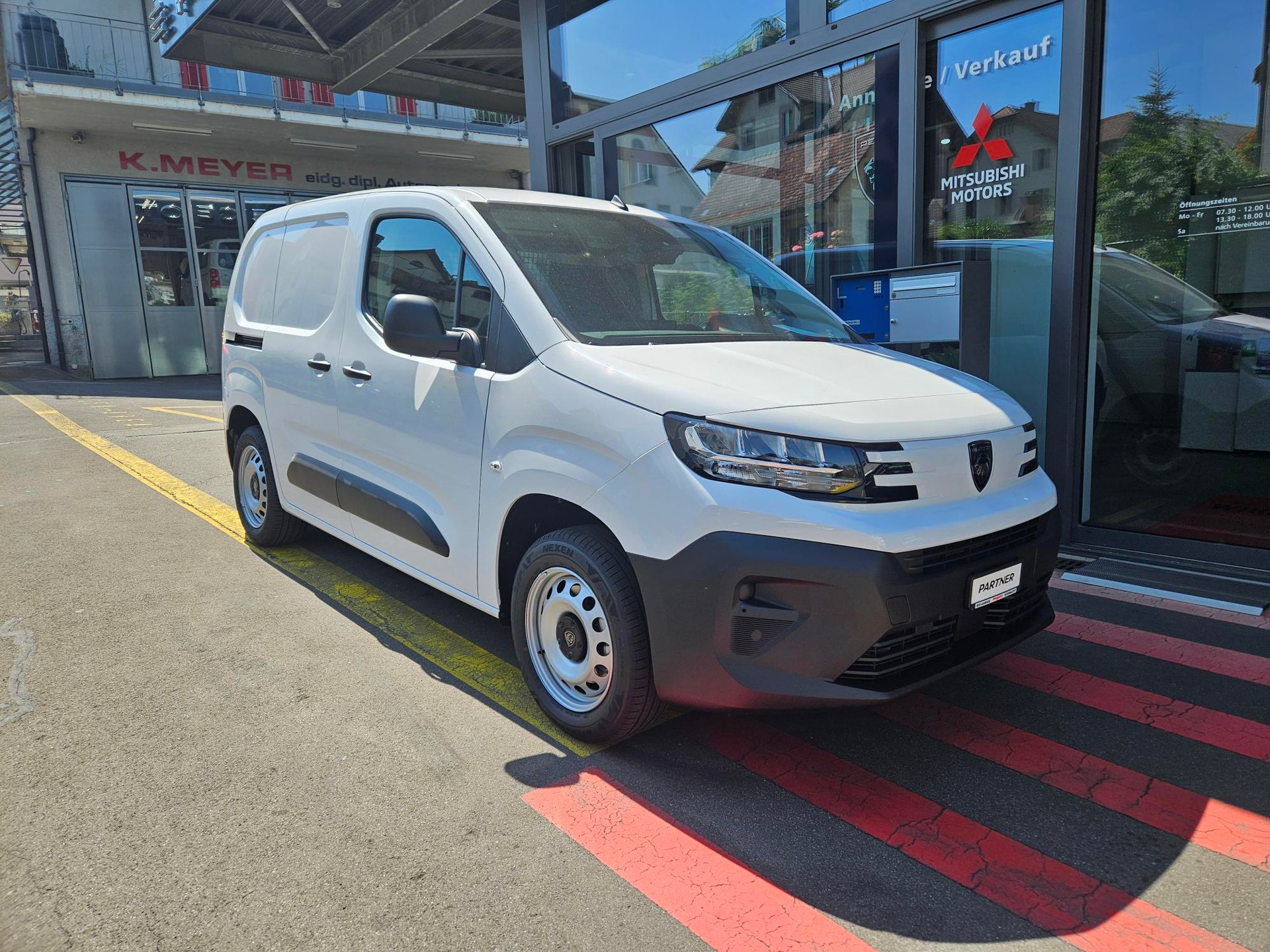 PEUGEOT Partner Kaw. 650 Standard 1.5 BlueHDI 130 S/S-image-0