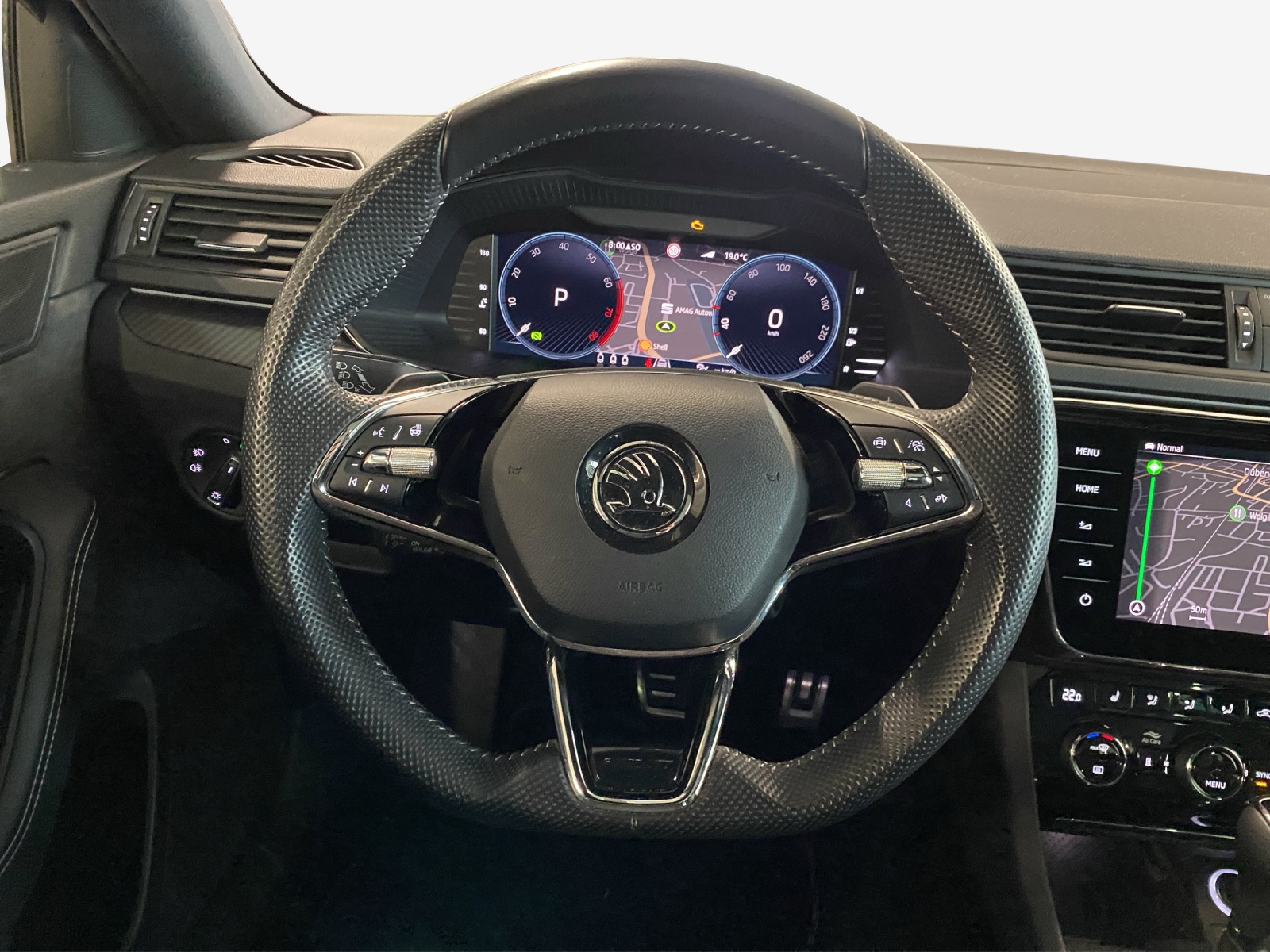 SKODA Superb Combi 2.0 TSI SportLine Light 4x4 DSG-image-9