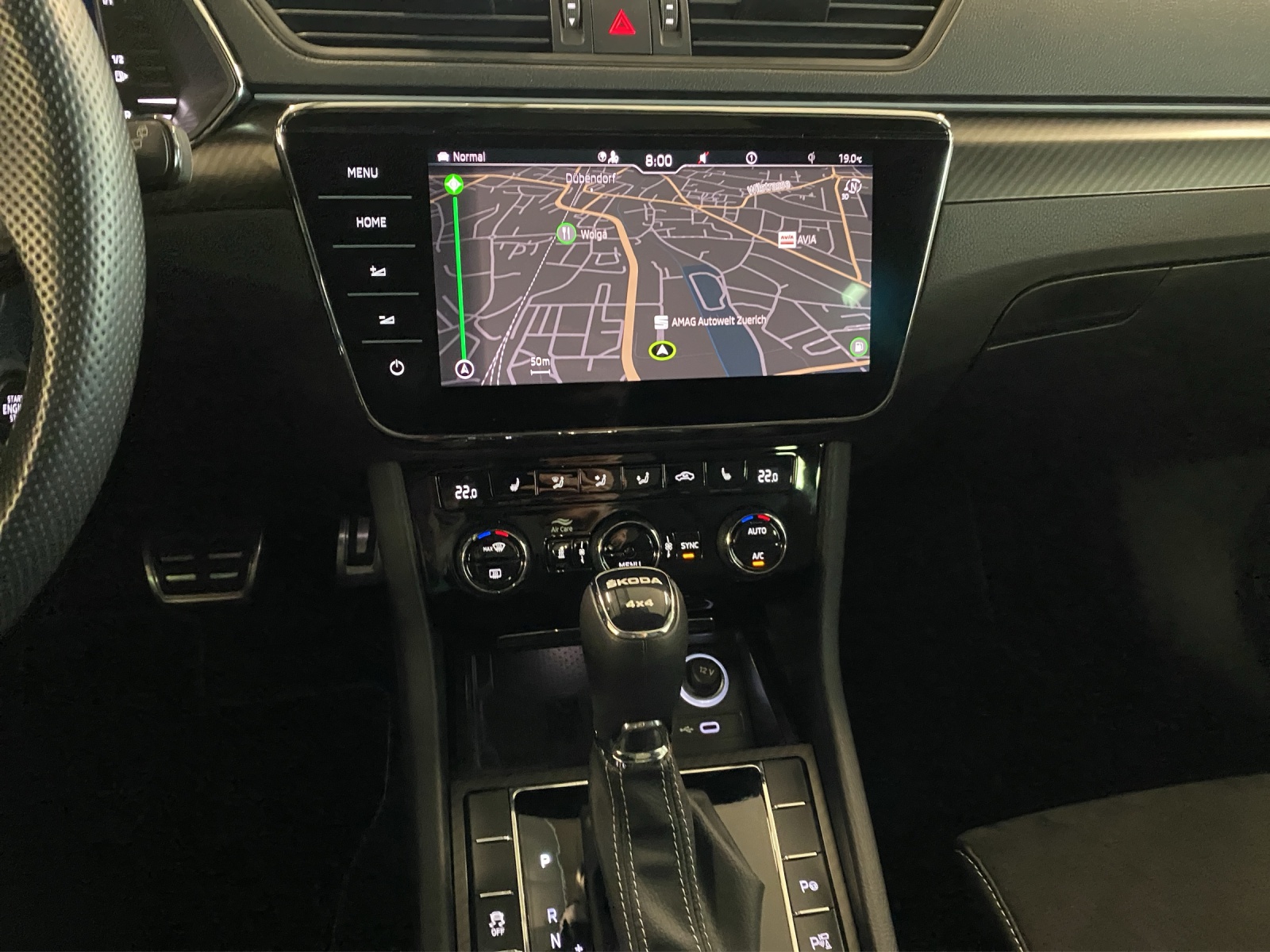 SKODA Superb Combi 2.0 TSI SportLine Light 4x4 DSG-image-10